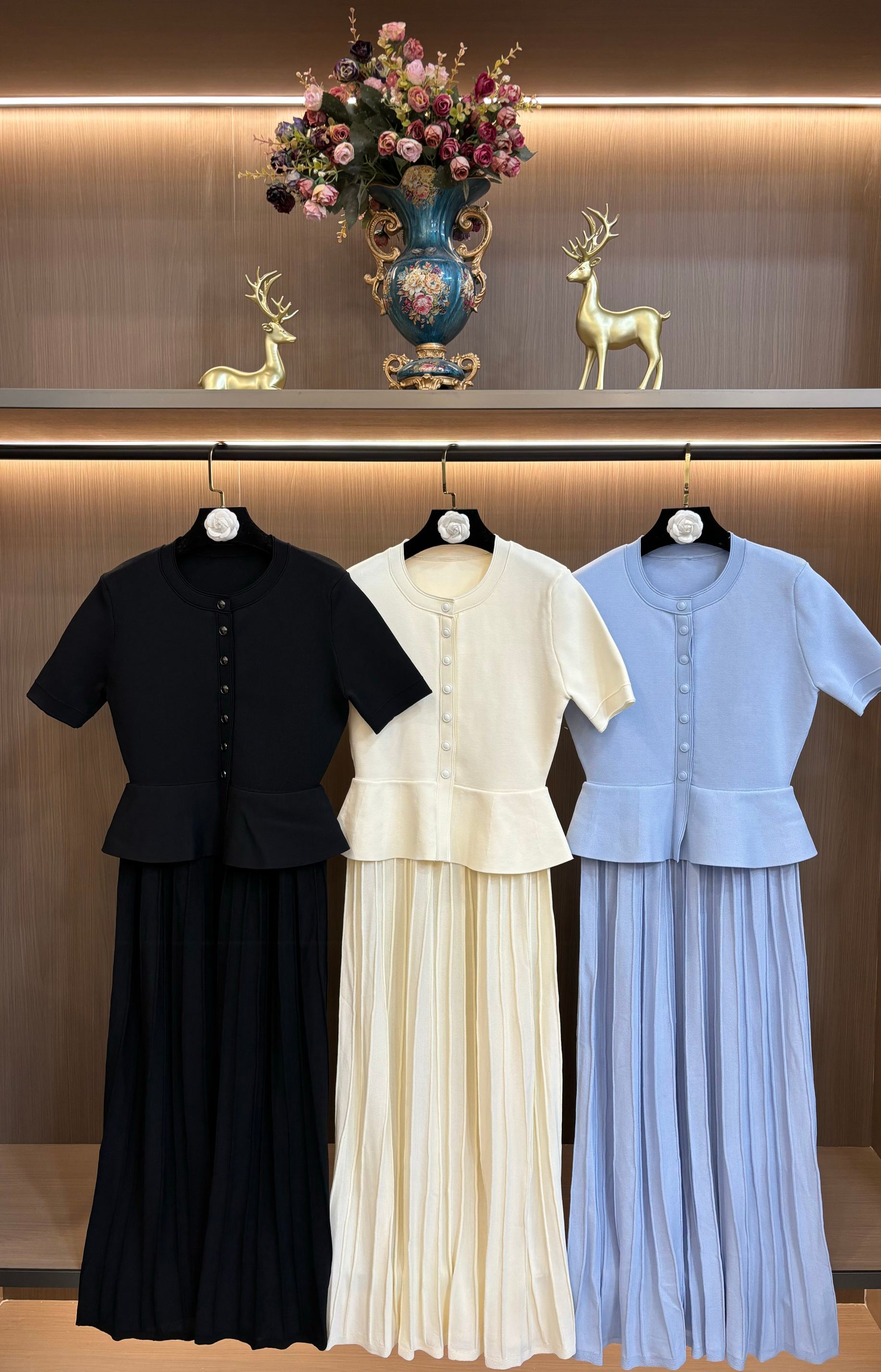 NO:749403,SANDRO2026 new spring women's French fashion fake two-piece slim knitted pleated textured dress, S-XL size,,skirts,19860909SANDRO2026春季新款女装法式时尚假两件修身针织百褶纹理连衣裙,S-XL码,,skirts,,Women's clothing