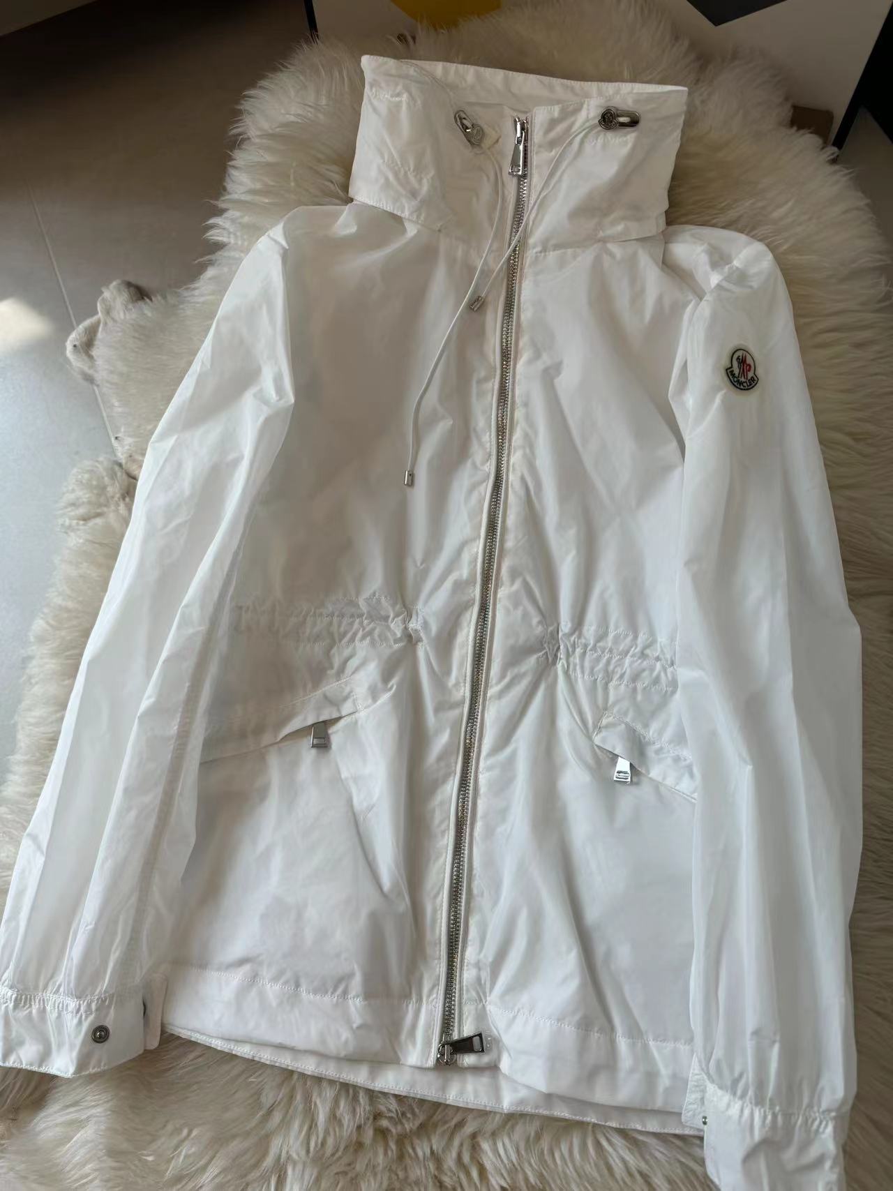 Mo*cler Moncler gabardina de mujer entallada primavera/verano, colores: blanco/negro, tallas: 0 1 2
