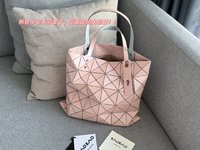 Issey Miyake Handbags Tote Bags Replica Sale online
 Green Pink Summer Collection