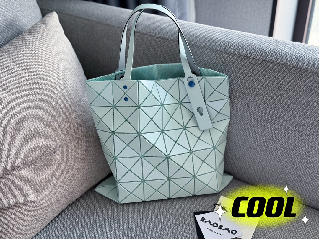 How to Find Designer Replica
 Issey Miyake Handbags Tote Bags Green Pink Summer Collection