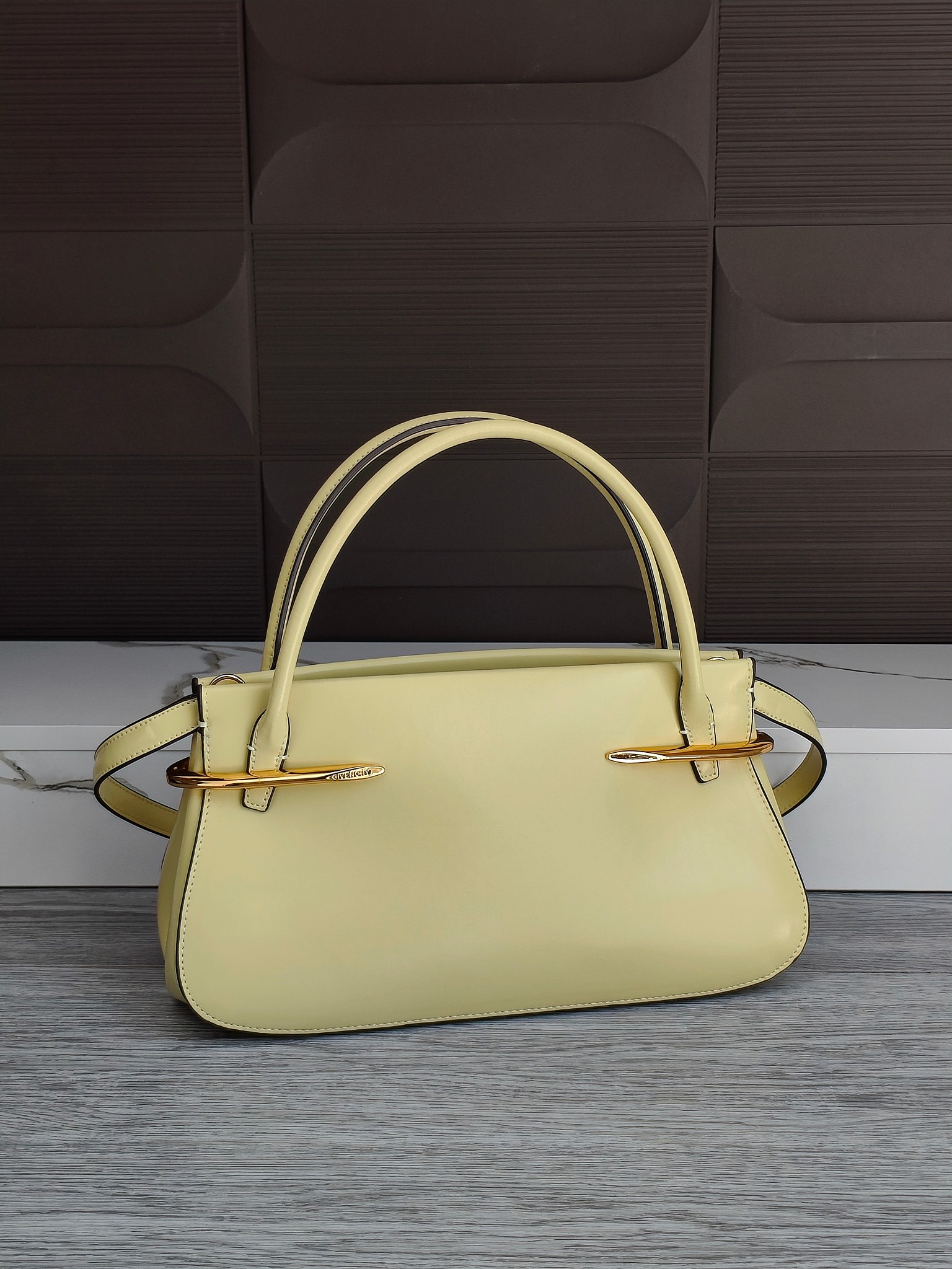 Alternative view of Handbag CC1122 12133