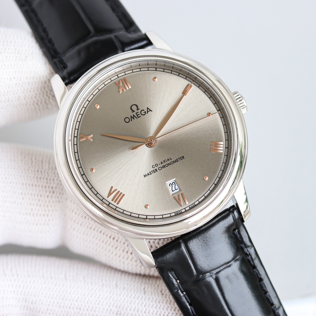 NO:158558,-White shell, gold, steel belt plus 30 Omega - Dicfei series - Genuine mold opening, literally the same as the original one, the curved glass is upgraded to high-definition arch double-bu sapphire glass (display is clearer and scratch-resistant) The back of the steel belt is also synchronized with the original product batch number!  It took 9 months to correct and upgrade it repeatedly to create a 1:1 shell shape, striving for perfection!  Men's clothing has a diameter of 39.5mm,! The style uses the original Citizen movement, with a frequency of 28,800 times per hour. The zero-repair quality style and Italian cowhide make the wrist fit more comfortable with the strap body/the buckle is engraved with the classic 