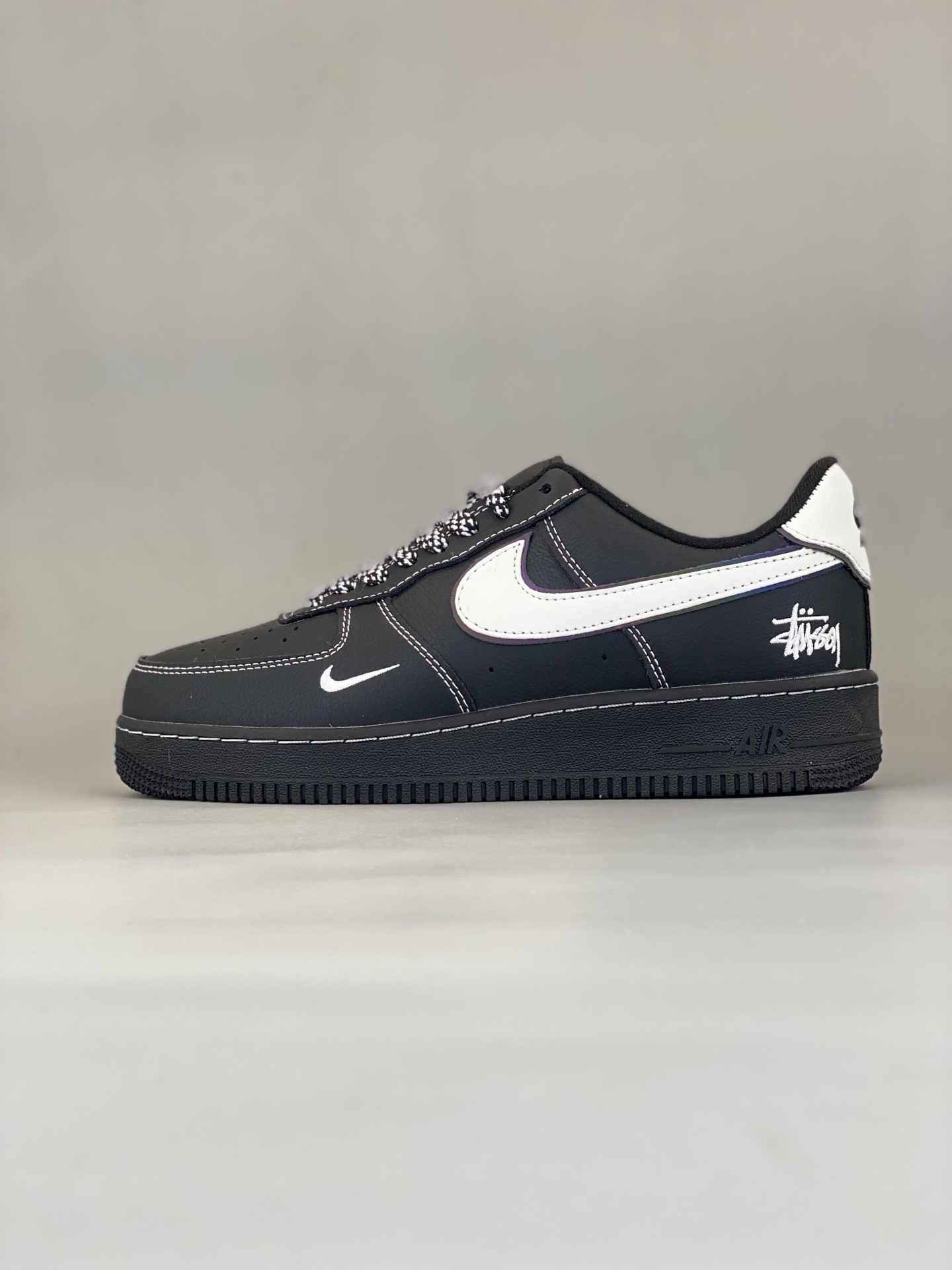 海外限量发售!公司级NIke Air Force 1 '07 Low “斯图西联名——黑白满天星”空军一号 低帮 运动鞋 休闲鞋 折边针车 工艺难度大 原楦头原纸板 原装鞋盒 定制五金配件 内置全掌气垫 原厂鞋底 货号:CQ0492-006