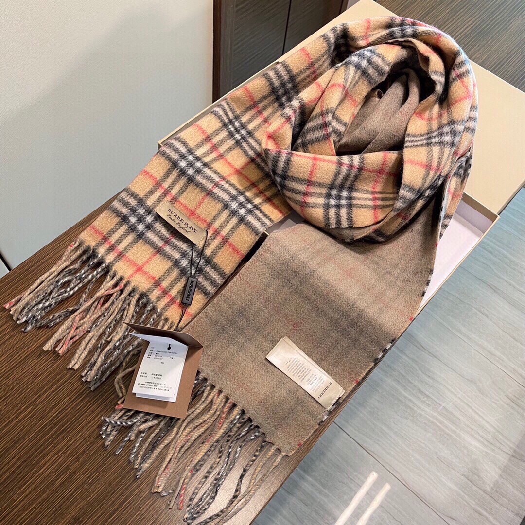 双面羊绒围巾BURBERRY!年度最新火爆围巾!顶级质量高端数码喷绘200*30cm双面围巾两面可用一条