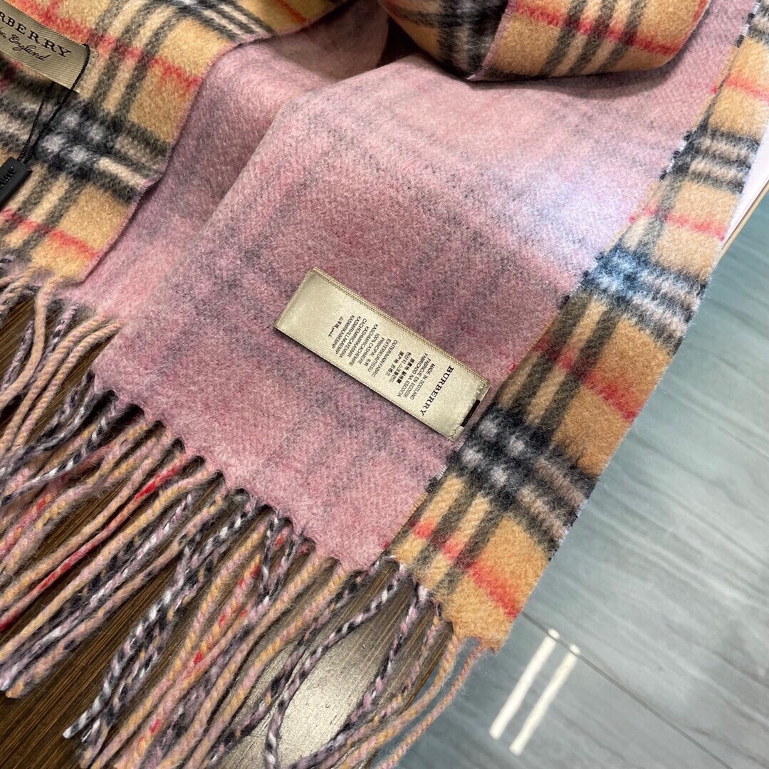 双面羊绒围巾BURBERRY!年度最新火爆围巾!顶级质量高端数码喷绘200*30cm双面围巾两面可用一条