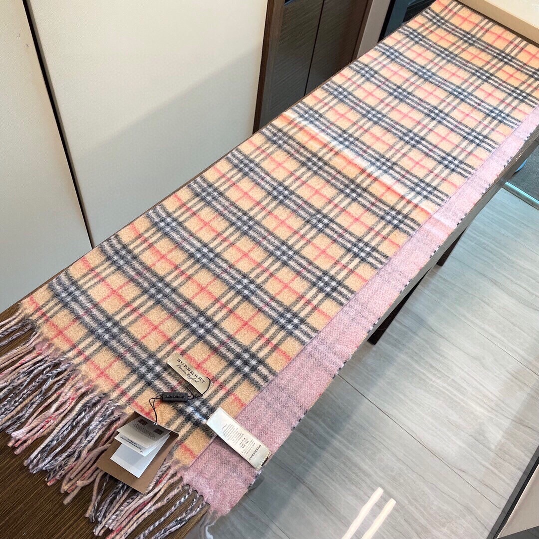 双面羊绒围巾BURBERRY!年度最新火爆围巾!顶级质量高端数码喷绘200*30cm双面围巾两面可用一条
