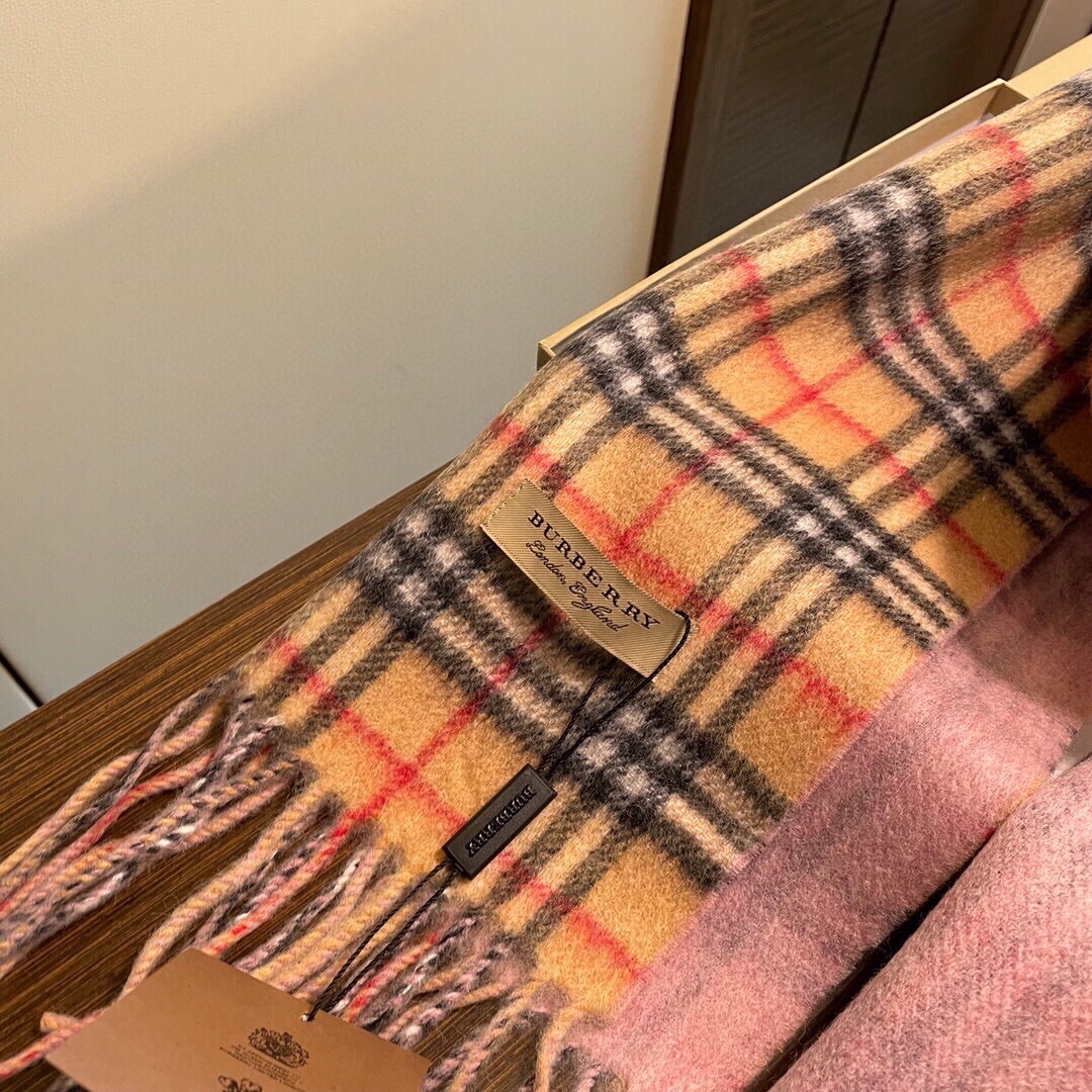 双面羊绒围巾BURBERRY!年度最新火爆围巾!顶级质量高端数码喷绘200*30cm双面围巾两面可用一条