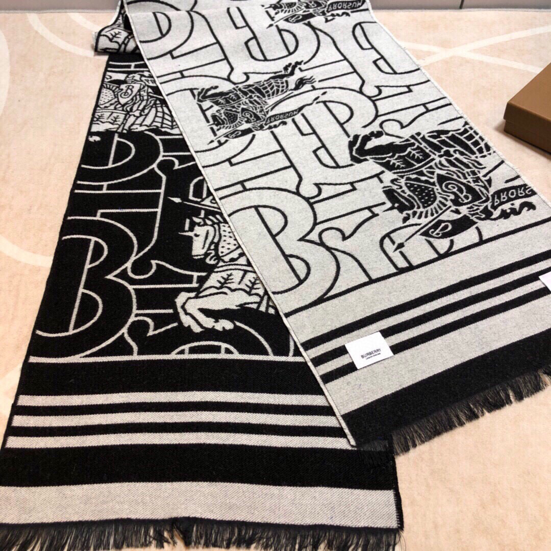  巴宝莉最新款💗牛气满满TB系列限量款❗️双面提花围巾小披肩，男女同款，低调不浮夸，真正高端精品‼️ 产