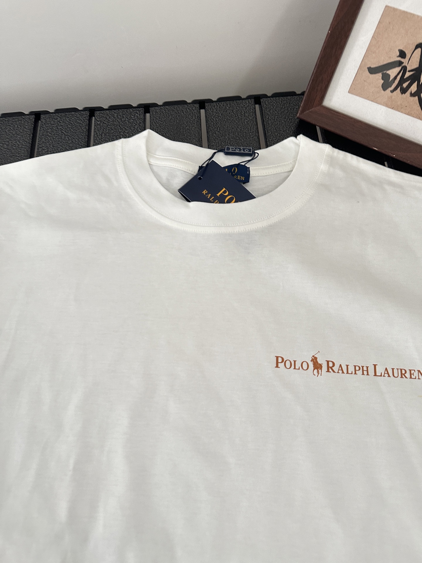 💰88
【拉夫劳伦Ralph Lauren经典彩色印花圆领基础】
采用280g双纱紧密精梳全棉重磅洗水高端短袖
经典Logo标志上身超好看  男女同款 
颜色：黑色  白色