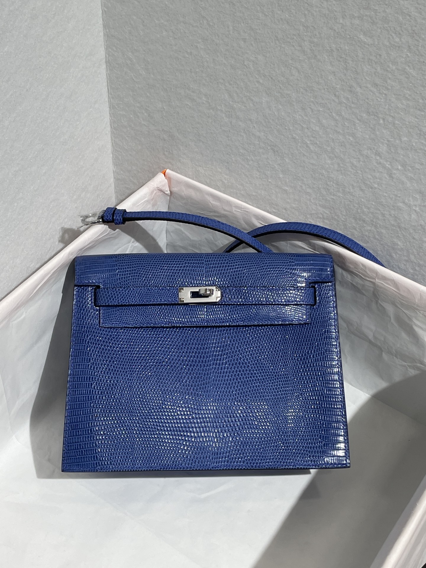NO:851379,Lizard dance bag 22cm royal blue silver buckle ready stock Kelly danse 22 lizard, Hermes, hermes, Hermes,19860909蜥蜴跳舞包22cm 皇室蓝银扣现货 Kelly danse 22 lizard,爱马仕,hermes,Hermes,,Bag
