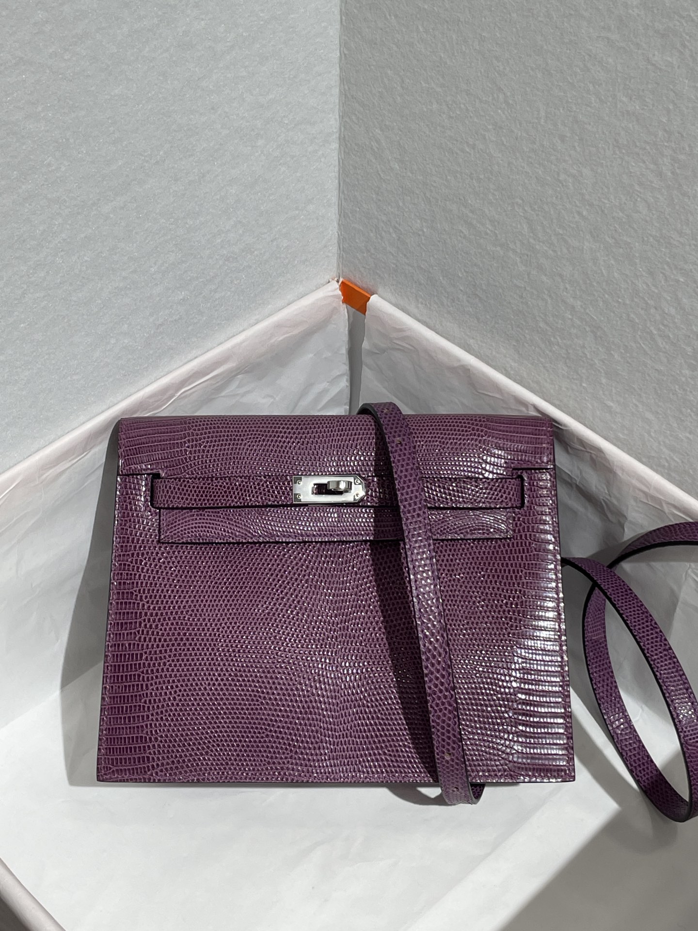 NO:851420,Lizard dance bag 22cm grape purple silver buckle ready stock Kelly danse 22 lizard, Hermes, hermes, Hermes,19860909蜥蜴跳舞包22cm 葡萄紫银扣现货 Kelly danse 22 lizard,爱马仕,hermes,Hermes,,Bag