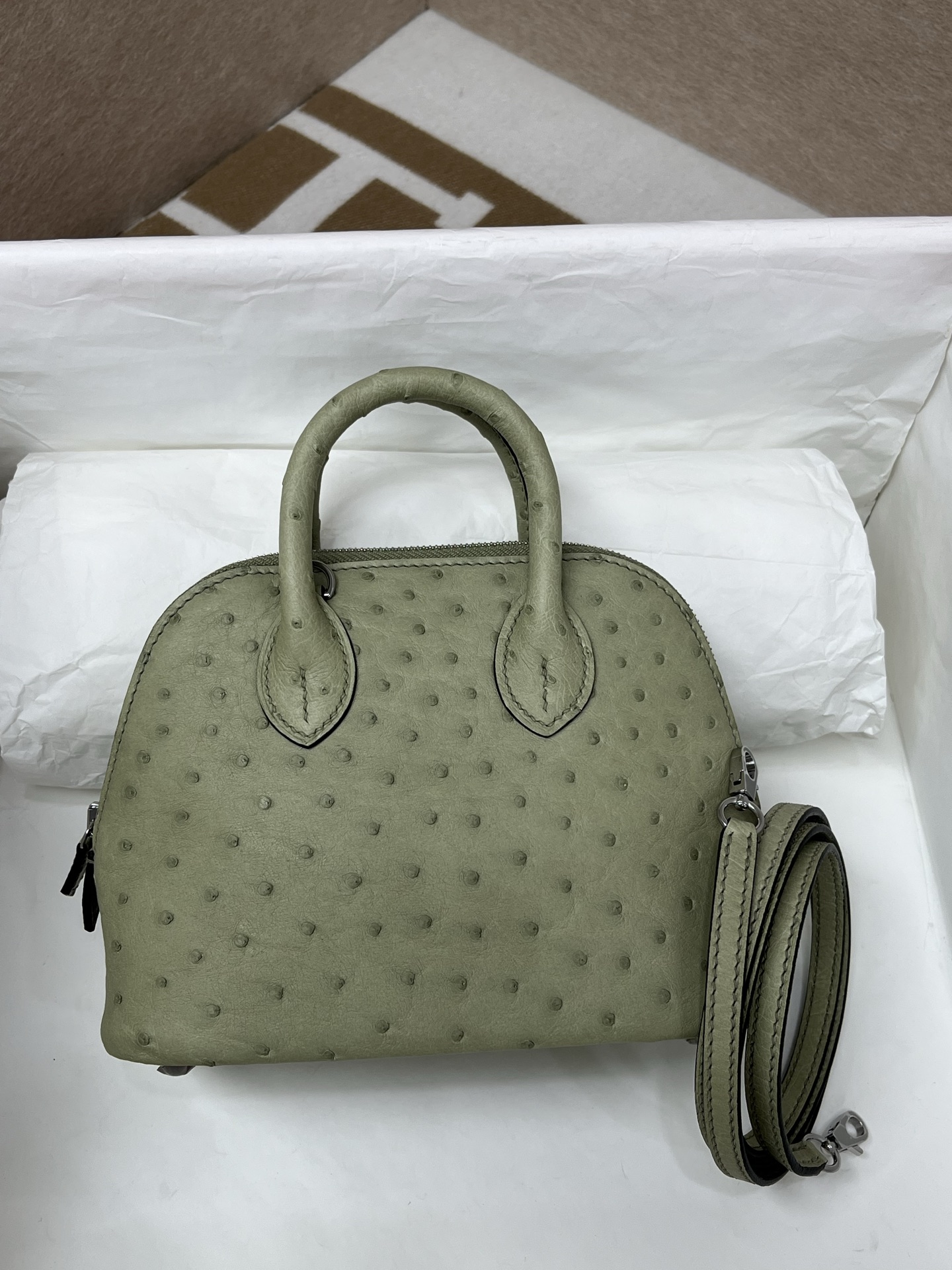 NO:851531,Ostrich skin | Mini version of bowling ball | Matcha green silver buckle in stock, Hermes, hermes, ostrich skin, Hermes,19860909鸵鸟皮｜迷你版保龄球｜抹茶绿银扣现货,爱马仕,hermes,ostrich skin,Hermes,,Bag