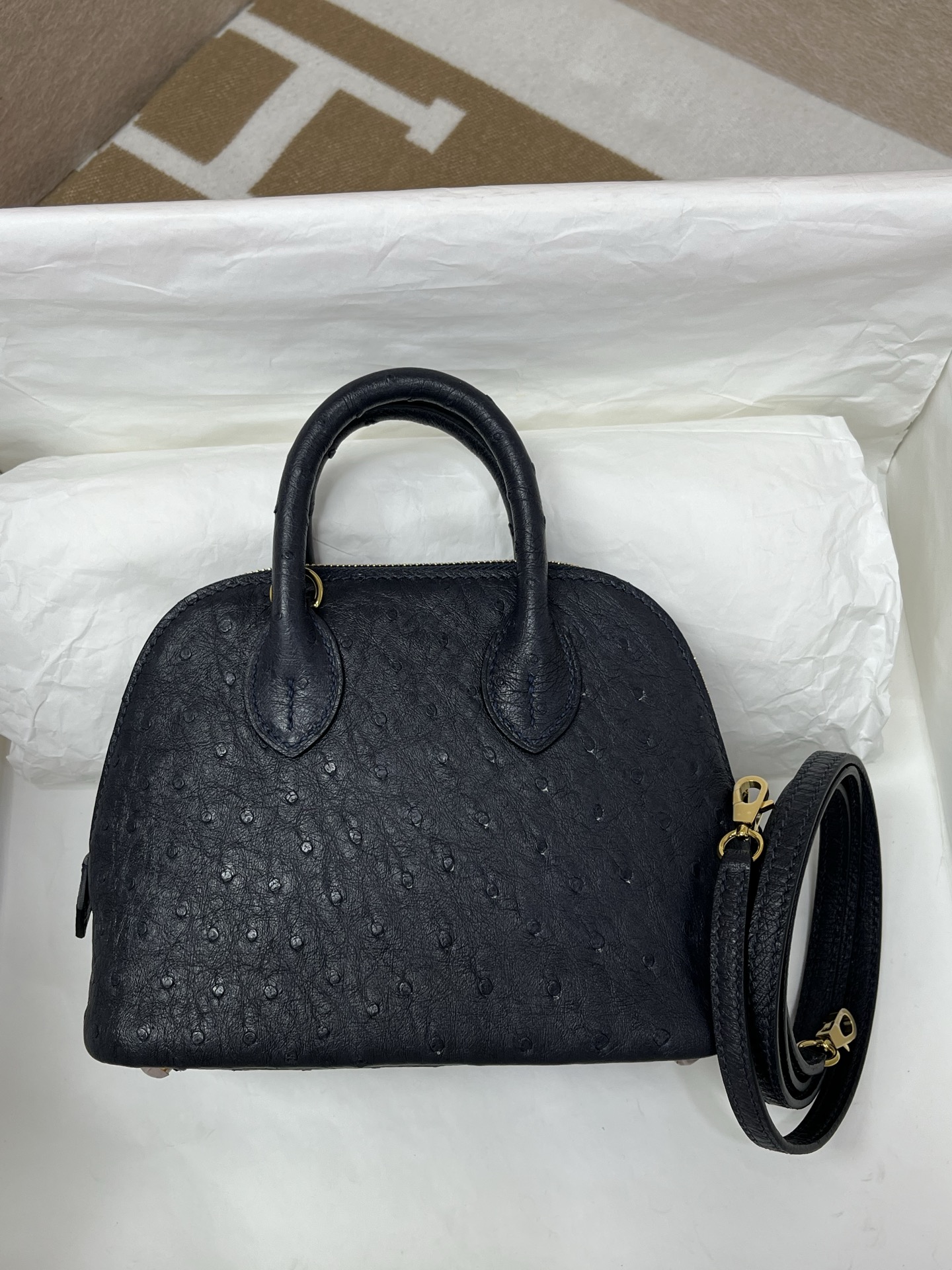 NO:851433,Ostrich skin | Mini version of bowling ball | Midnight blue gold buckle in stock, Hermes, hermes, ostrich skin, Hermes,19860909鸵鸟皮｜迷你版保龄球｜午夜蓝金扣现货,爱马仕,hermes,ostrich skin,Hermes,,Bag
