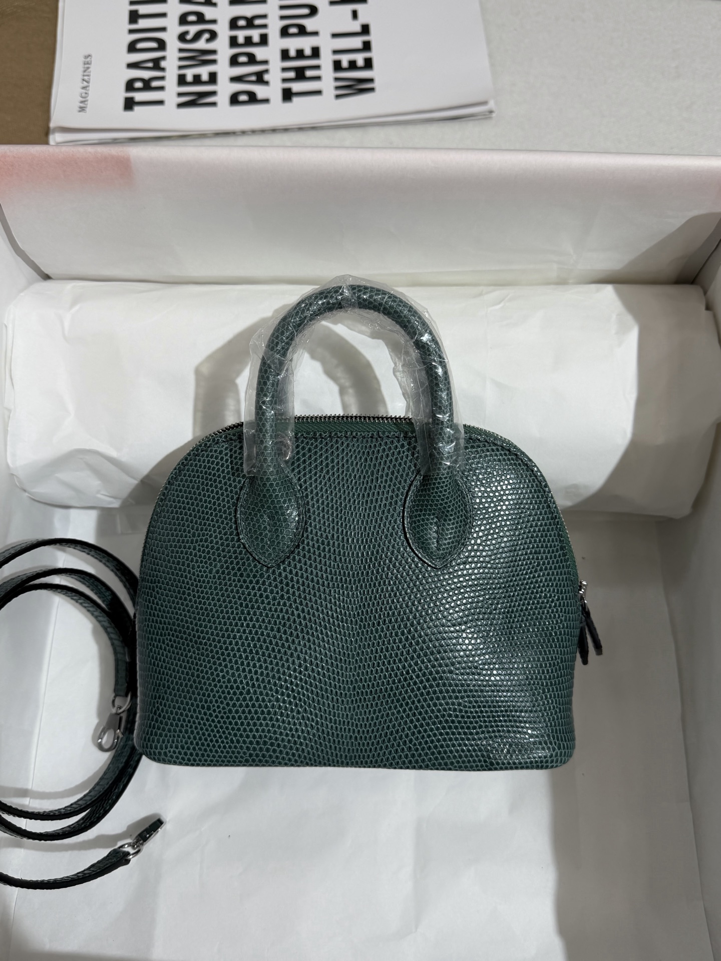 NO:851568,Lizard skin bowling ball 18cm cypress green silver buckle in stock Mini bolide 18 lizard, Hermes, hermes, Hermes,19860909蜥蜴皮保龄球18cm 松柏绿银扣现货 Mini bolide 18 lizard,爱马仕,hermes,Hermes,,Bag