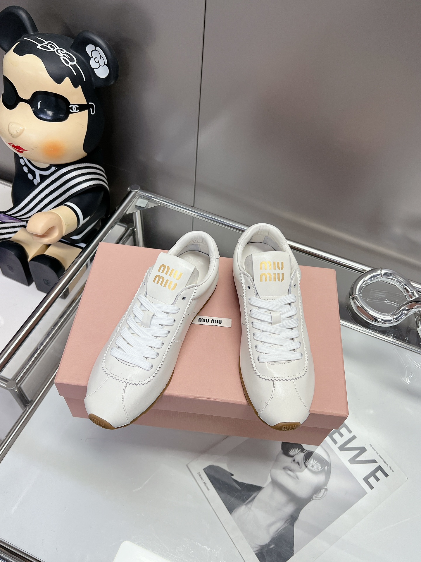 NO:231346,New colors.35-40 miumiu New Forrest Gundam training shoes for early spring show, giant and easy-to-wear moral training shoes, this style of Miao Miao, early spring show moral training shoes, simple and casual and unruly, retro appearance, and reflects the beauty of tannins. The whole pair of shoes is simple and fashionable, and the feet are very light and versatile!  , casual shoes/sports shoes, miumiu, sneakers19860909新色.35-40 miumiu 早春走秀新款阿甘德训鞋运动鞋, 巨巨巨好穿的德训鞋,缪缪这款,早春走秀款德训鞋,简单很随意不羁 复古颜值满分 又能体现单宁美感 整双鞋子设计简约时尚 上脚非常轻便而且百搭！,休闲鞋/运动鞋,miumiu,sneakers,Women's Shoes