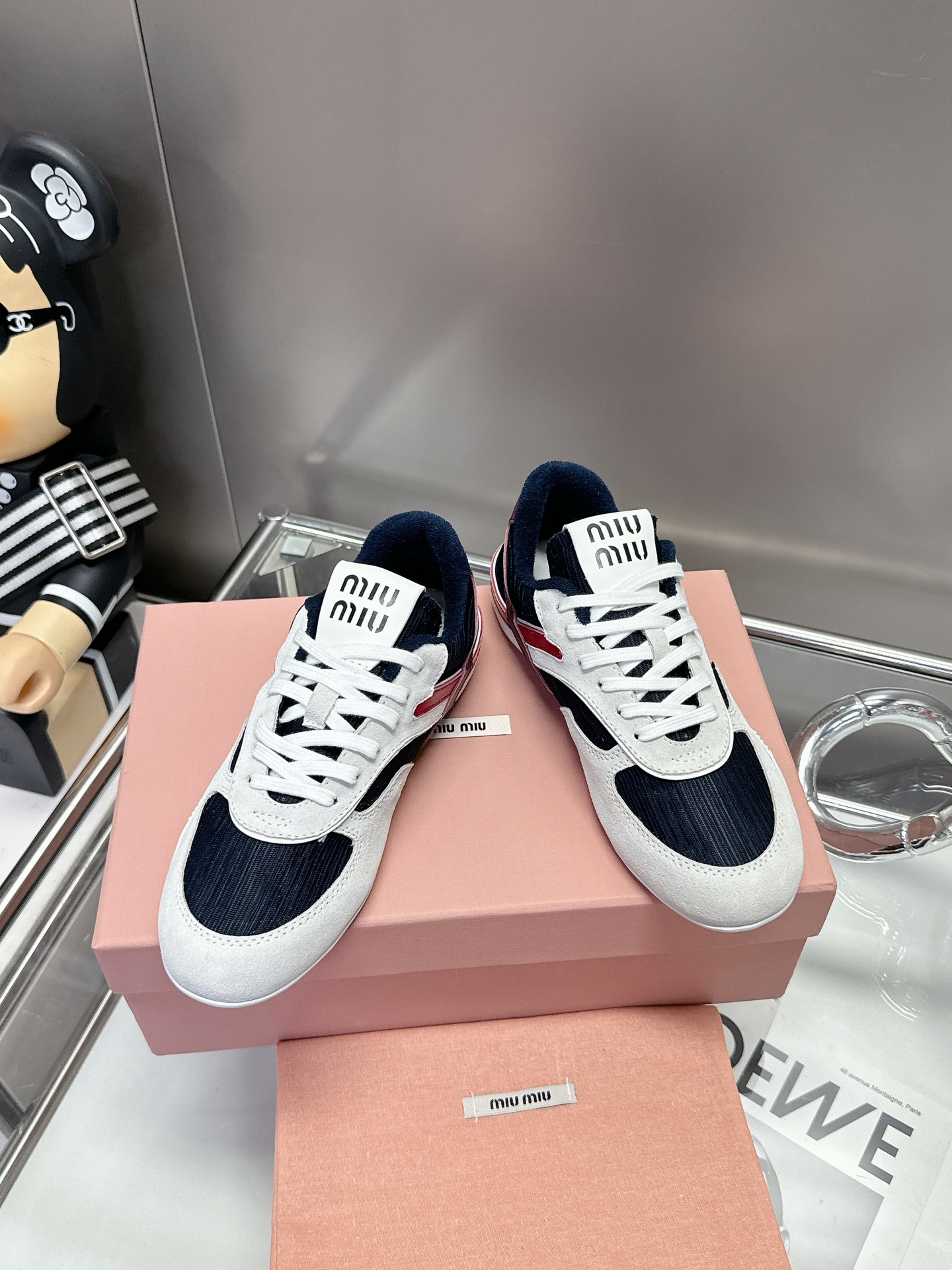 NO:747547,Miu Miu breathable mesh casual shoes 2025 early spring and summer new lace-up Miu Miu show craftsmanship details close-up from the Miu Miu series New season multi-color Color-blocking and splicing trend element 1 Collide with the beloved concept of the moment, multiple collisions, conveying modern style ~ Look good no matter how you wear it This summer's fashionista favorite Does not look very comfortable Super comfortable on the feet Imported fabrics Breathable mesh fabric Lining terry cloth Outsole rubber sole  Size women's size 35-40, casual shoes/sports shoes, miumiu, sneakers19860909miumiu缪缪透气网布休闲鞋2025早春夏新款系带MiuMiu秀场工艺来自Miu Miu系列的细节特写 新季多色 拼色拼接潮流要素一 与此刻挚爱的概念,多元对撞,传达现代风格~ 怎么穿都好看今夏时髦精最爱 看起来不怎么舒服 上脚超级舒服 面料进口对版透气网布 内里毛巾布里 大底橡胶底 码数女码35-40,休闲鞋/运动鞋,miumiu,sneakers,Women's Shoes