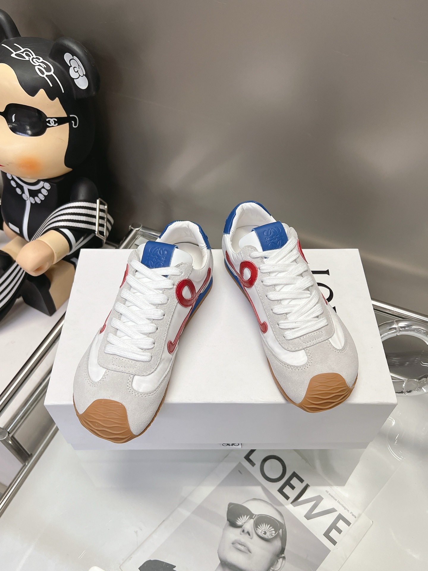 NO:241449,LOEWE original BALLET RUNNER2.0 LoewE ballet shoes!  Asymmetric toe style, Luo Yiwei's iconic design!  Super soft, light and flexible wave pattern original TPU bottom, (not ordinary rubber bottom) original cover   strong craft wrapping feeling, excellent comfort!  The 3D injection-molded rubber LOEWE logo on the heel gives this shoe a retro and elegant interpretation, and incorporates modern feel and LOEWE's unique style. The colors are super many updated pictures one after another, plus buckles 15. Add plane box 5, casual shoes/sports shoes, loewe, loewe, sneakers19860909LOEWE原版BALLET RUNNER2.0 罗意威芭蕾鞋！ 不对称鞋头造型,罗意威的标志性设计！ 超柔软、轻便且灵活的波浪纹原版TPU底,（不是普通橡胶底）原版套楦 猛帮工艺包裹感,舒适度一级棒！ 后跟3D注塑橡胶LOEWE徽标,赋予这款鞋复古优雅的诠释,并融入了现代感和LOEWE罗意威独特的风格 颜色超级多陆续更新图片 ,加扣15.加飞机盒5,休闲鞋/运动鞋,loewe,loewe,sneakers,Women's Shoes