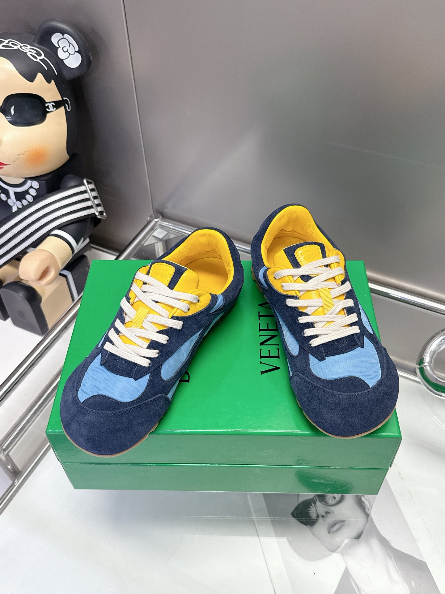 NO:747507,Bottega Veneta｜BV Bottega Veneta 25ss new Forrest Gump shoes Dexun sneakers.P Sneaker technology nylon and suede, inspired by retro sneakers, a new interpretation of classic sneakers, a lightweight, comfortable and breathable summer must-have item. The sole uses a classic woven texture, which is very recognizable, and is spliced ​​with nylon suede, giving it a full texture!   Size#Female 35-40 (41 orders are not returnable), casual shoes/sports shoes,bottega veneta,bottega veneta,bottega veneta,sneakers,chamois leather19860909Bottega Veneta｜BV葆蝶家 25ss新款 阿甘鞋 德训运动鞋.P Sneaker科技尼龙和绒面打造,灵感来自复古球鞋,全新演绎经典运动鞋,轻便、舒适、透气的夏季必备单品 鞋底采用经典的编织纹理,超有辨识度,尼龙麂皮拼接,满满的质感呈现！  Size#女35-40（41订做不退换）,休闲鞋/运动鞋,bottega veneta,bottega veneta,bottega veneta,sneakers,chamois leather,Women's Shoes