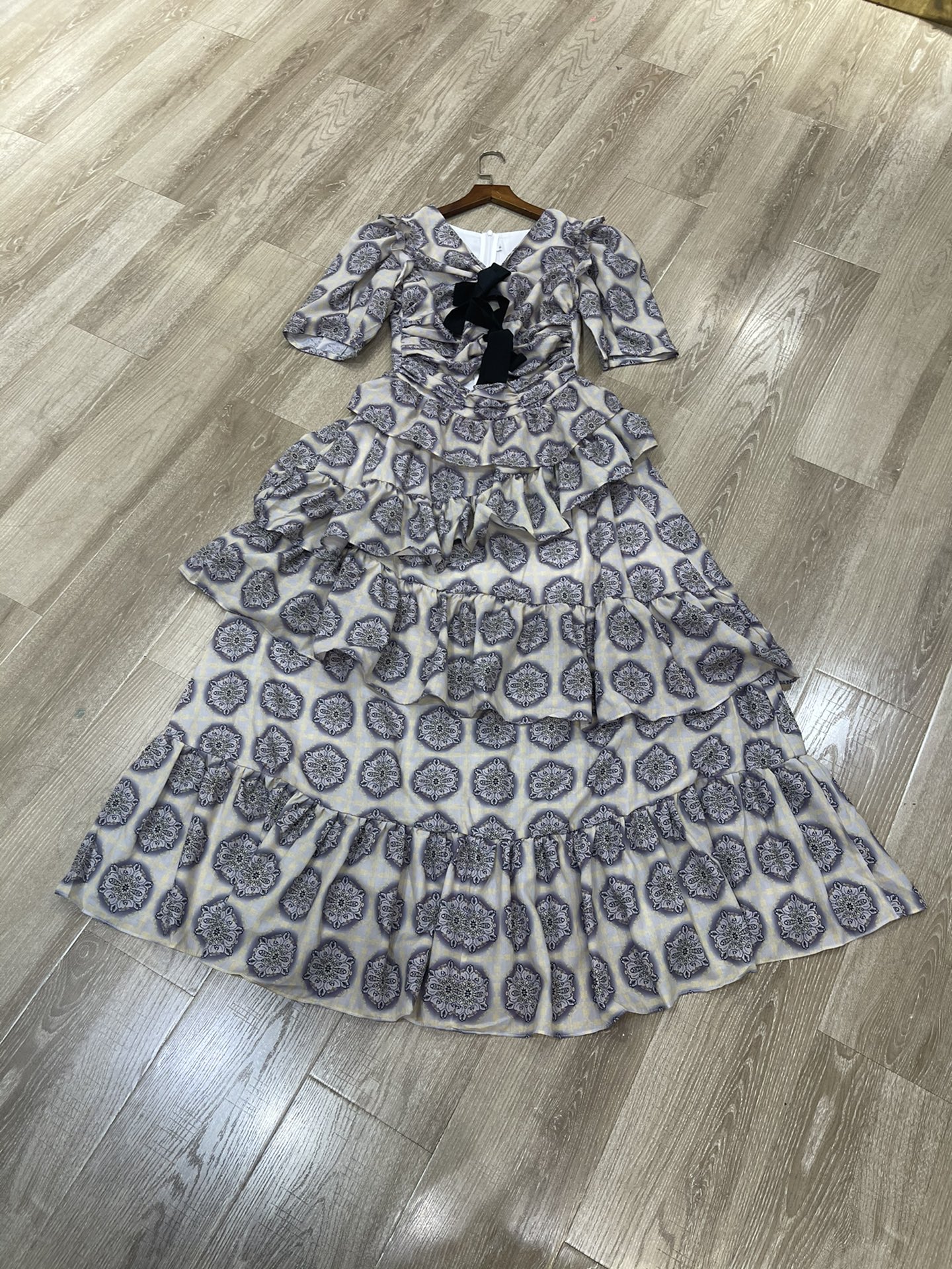 p759 High-end quality women’s outfits packed with tory new stupor “V-coloured Butterfly Bride.”