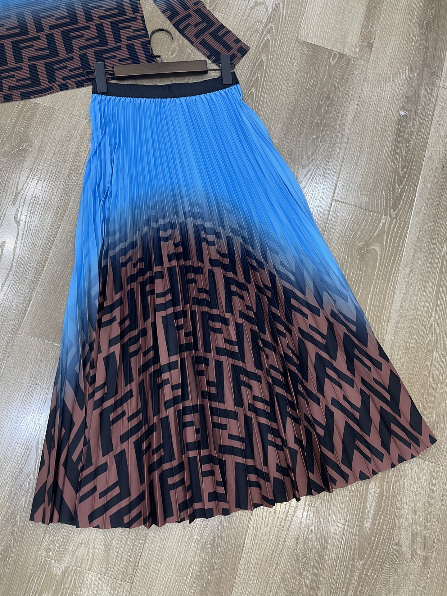 p552 High-end quality women’s outfit with F-packed new tarts Sml - 图片 5