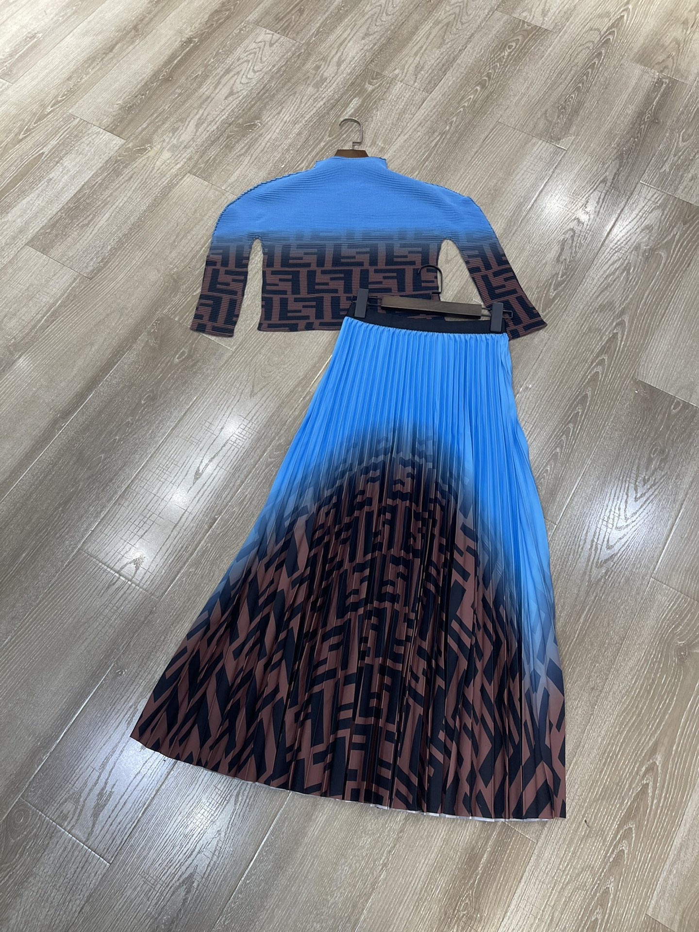 p552 High-end quality women’s outfit with F-packed new tarts Sml - 图片 6