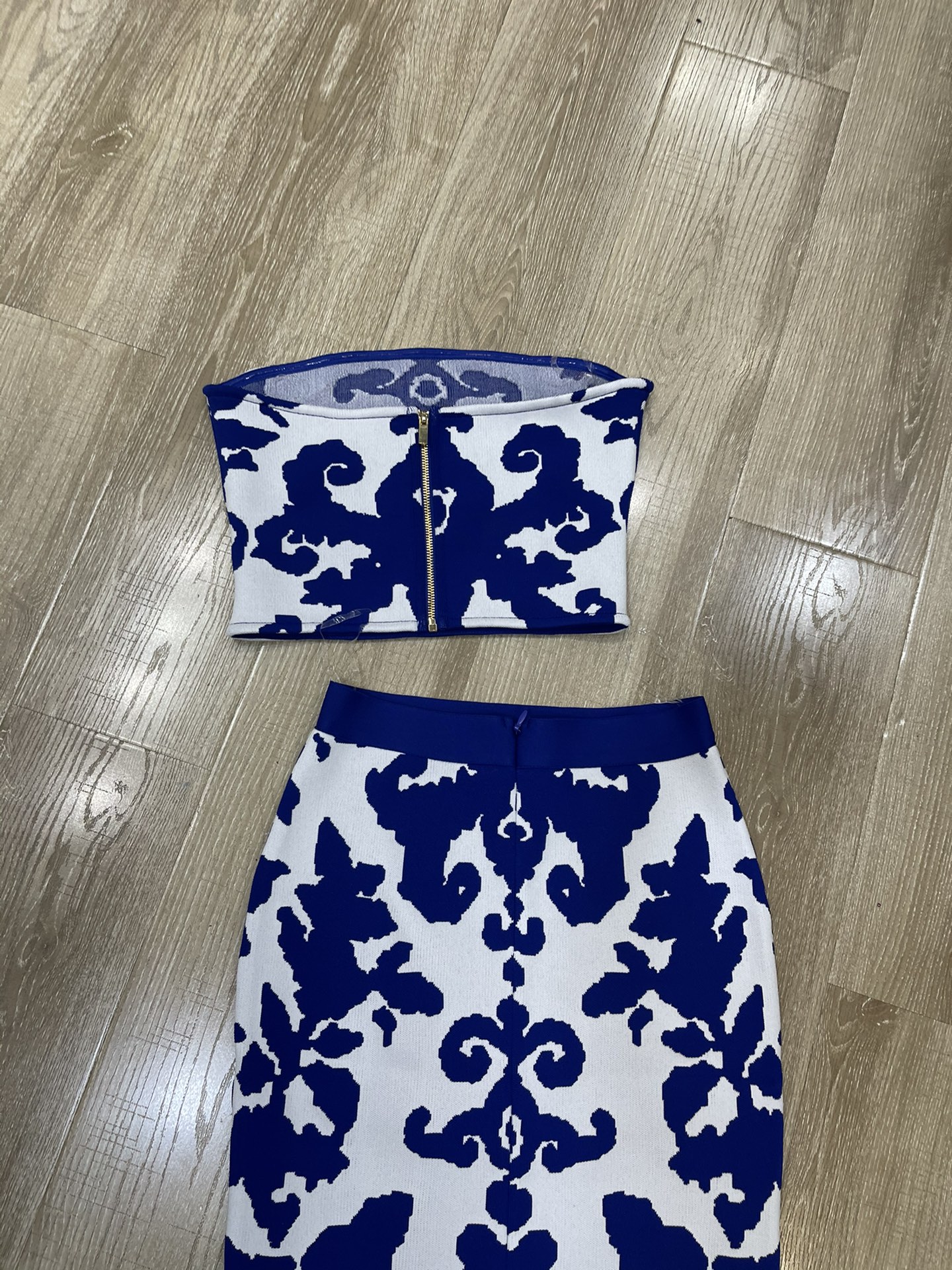 Trendy Women’s Clothes in P736 New Zone with DGs Packaging Option - 图片 7