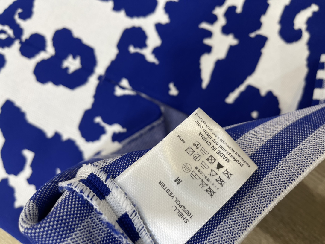Trendy Women’s Clothes in P736 New Zone with DGs Packaging Option - 图片 8