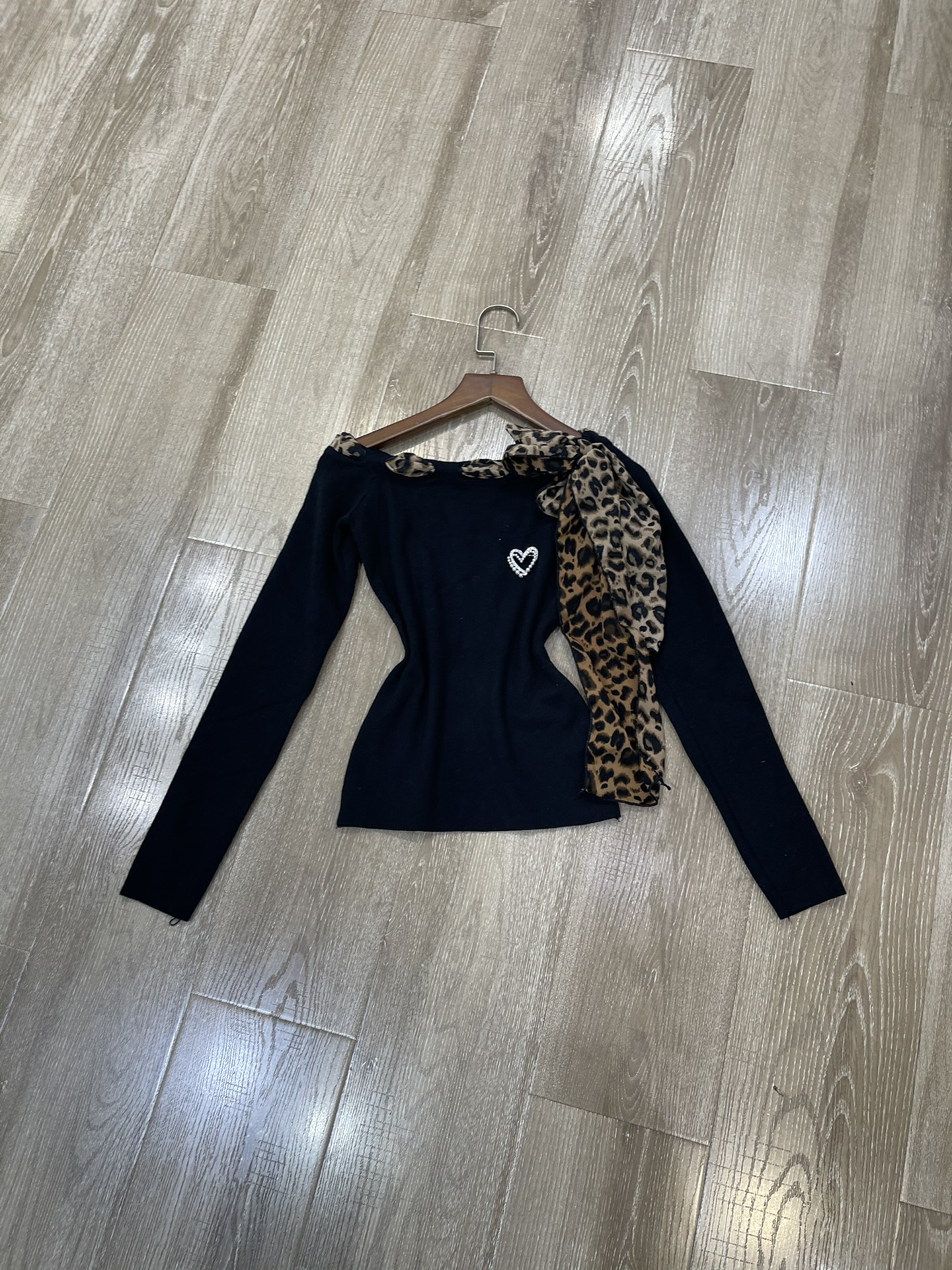 P437 High-end, high-quality women’s suit with YSL-style cheetah butterflies stl - 图片 2