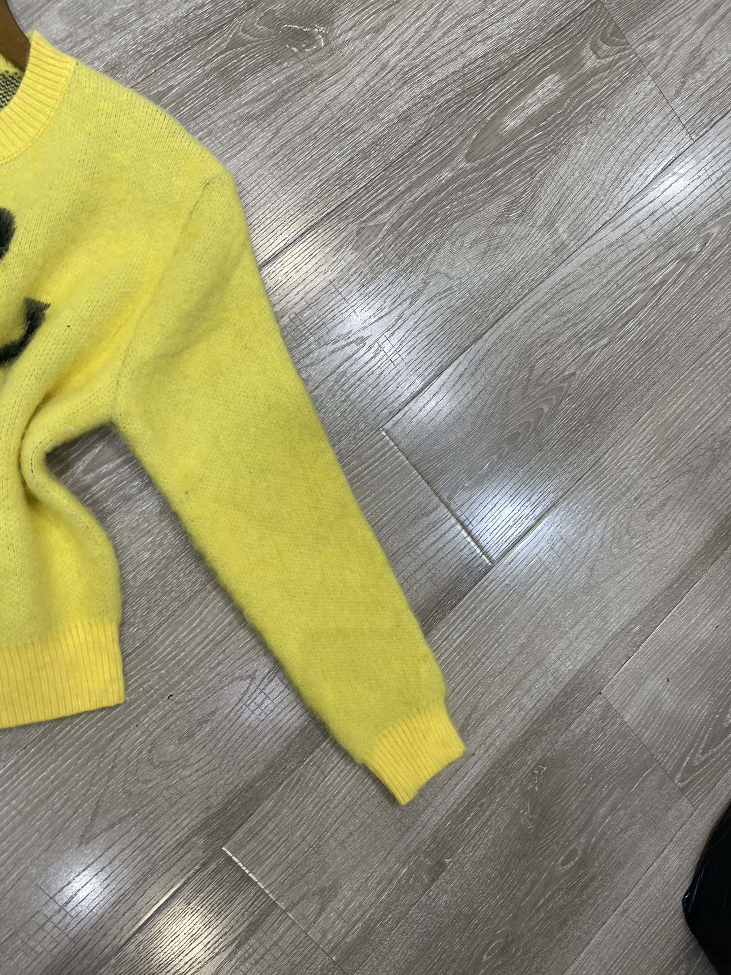 High-end Women’s Suit with Moschino’s New Style Package for Fall Fashion - 图片 4