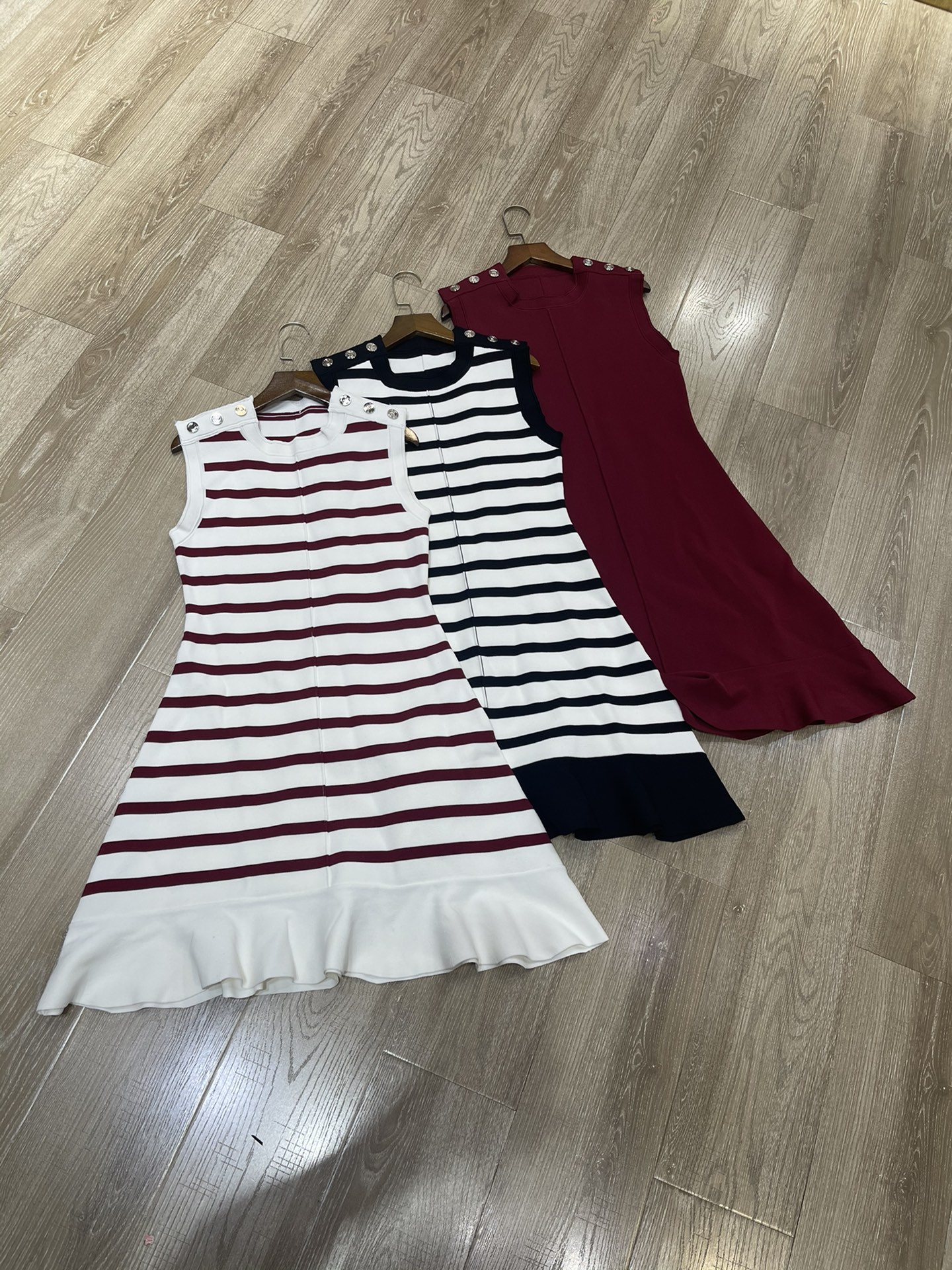 High-quality Women’s Clothes: Autumn Striped Dress with Air-Synthesis Tires.