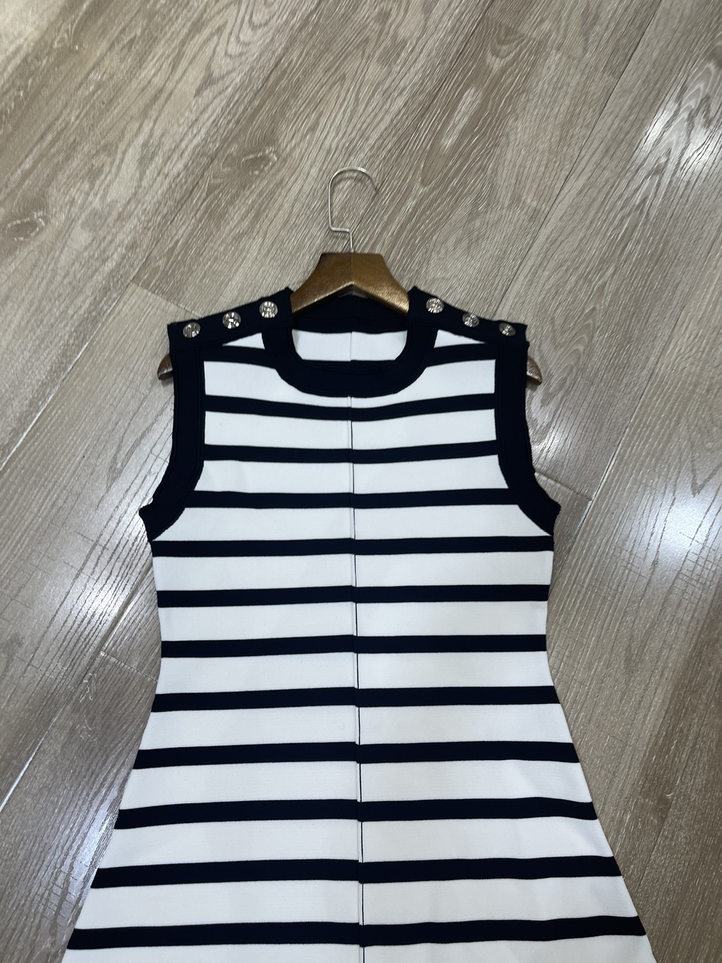 High-Quality Women’s Clothes: Autumn Air-Synthesis Tires Striped Dress in Sml Size - 图片 2