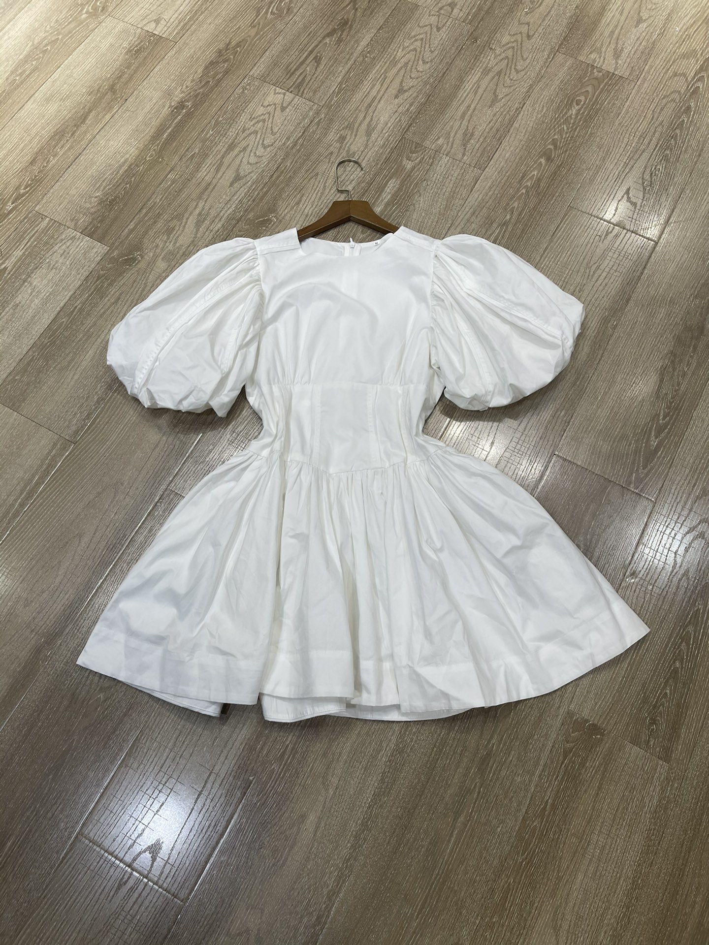 High Quality Women’s Clothes: Round-collar Wrinkled Bubble-sleeved Dress in Smlxl Sizes - 图片 1