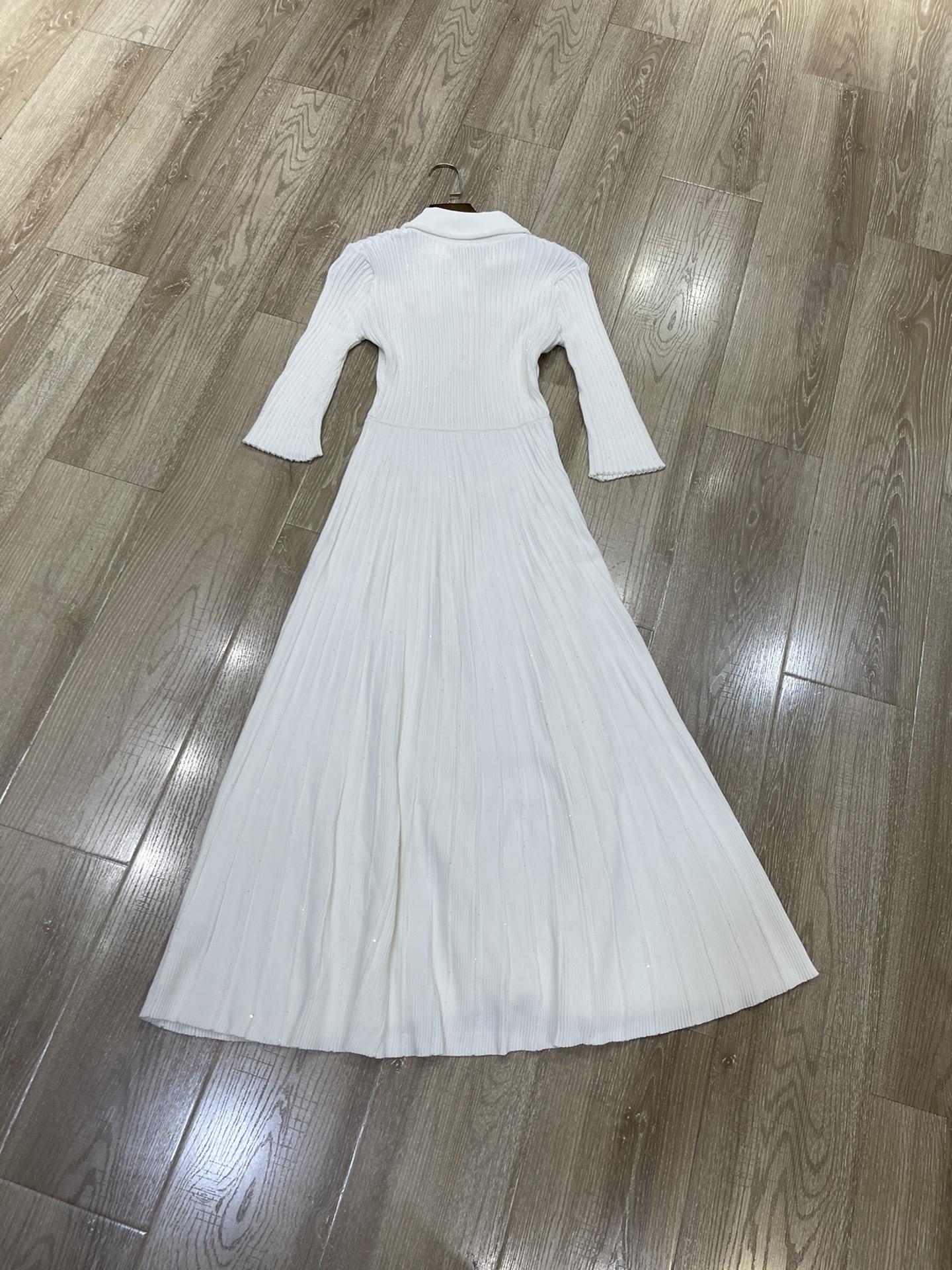 High-End Women’s Dresses: Maje Package vs. Polo Knitted Dress with Sml Eu Gymnasium Sleeve - 图片 6