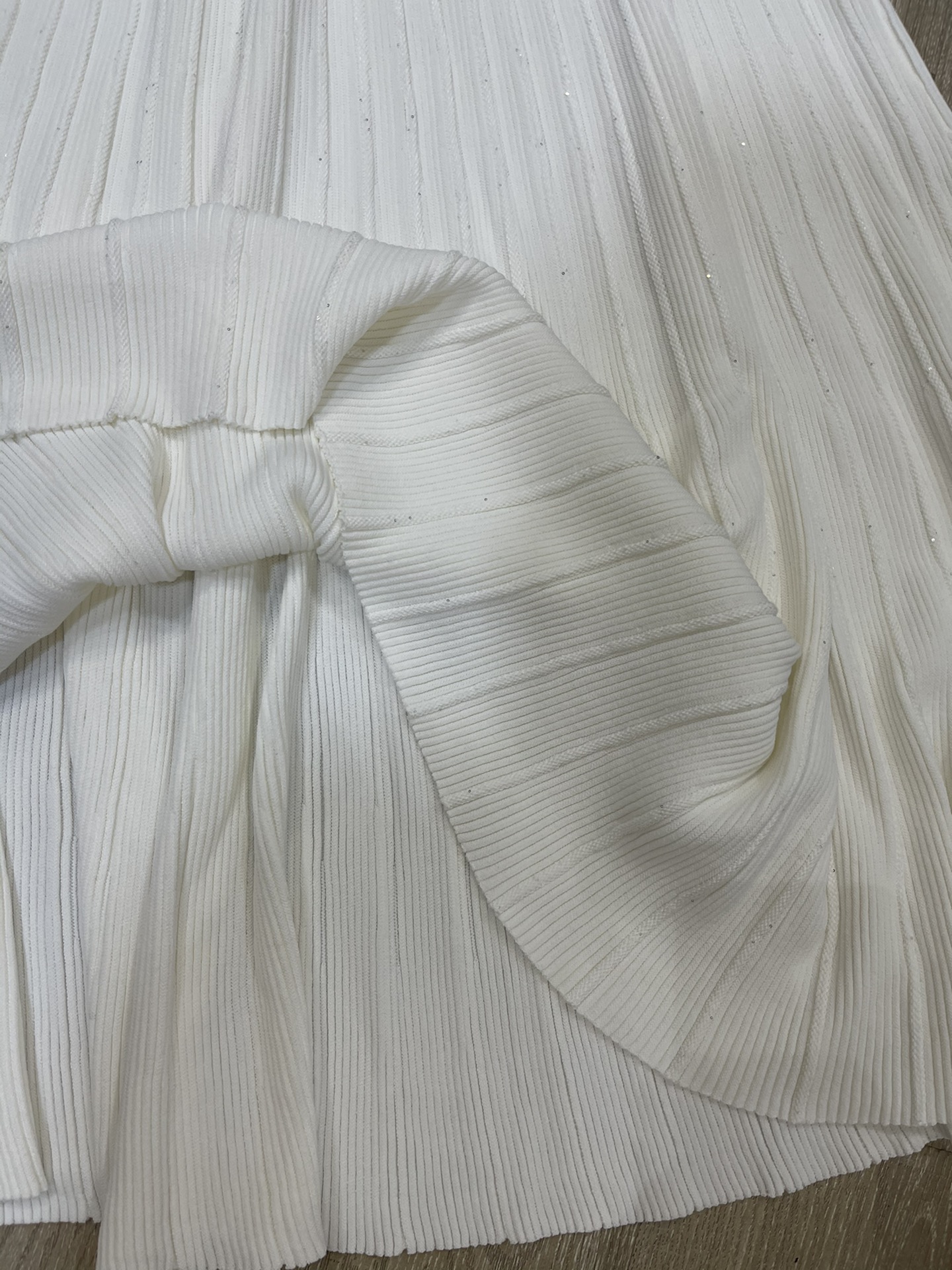 High-End Women’s Dresses: Maje Package vs. Polo Knitted Dress with Sml Eu Gymnasium Sleeve - 图片 5