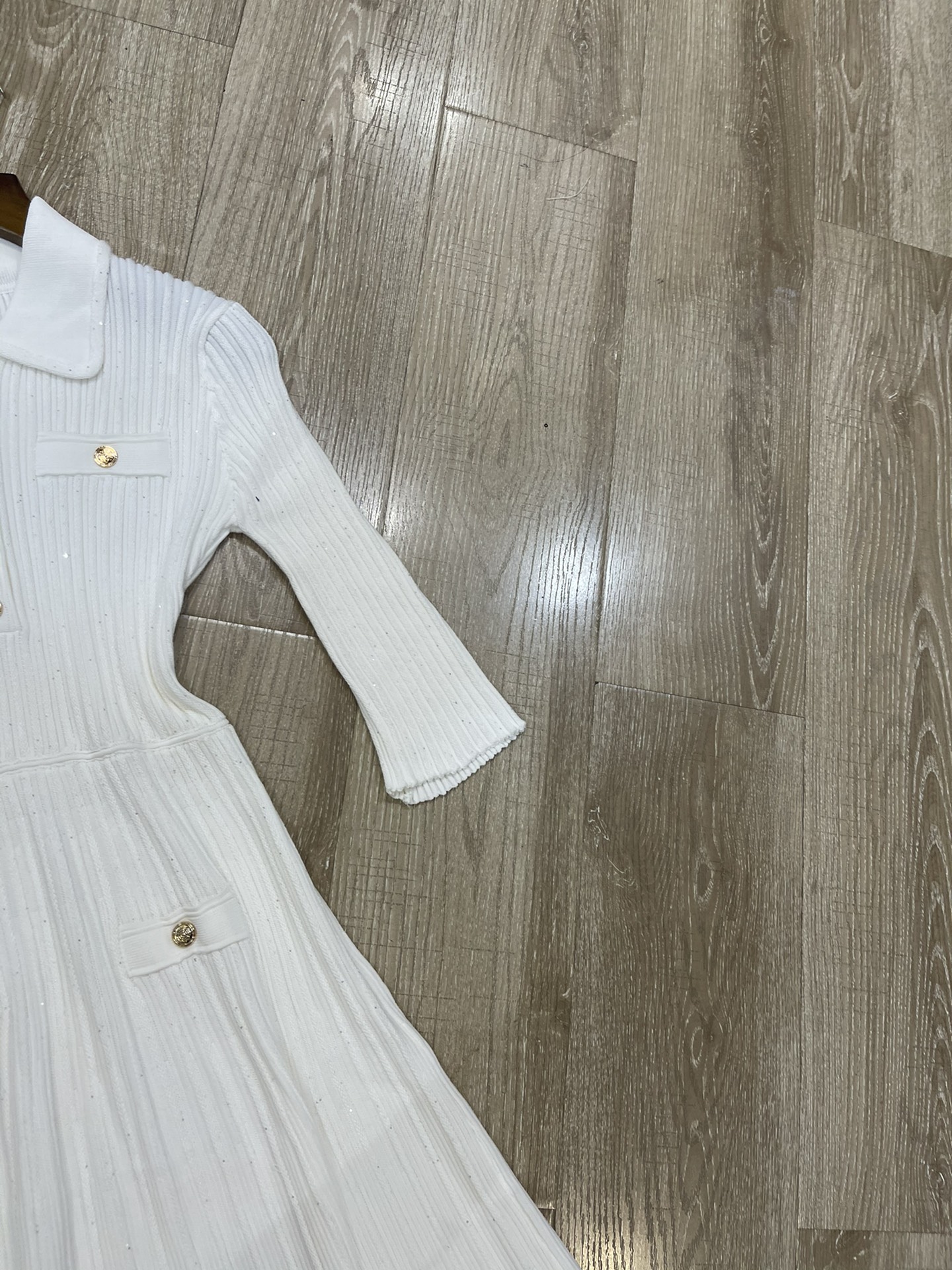 High-End Women’s Dresses: Maje Package vs. Polo Knitted Dress with Sml Eu Gymnasium Sleeve - 图片 4