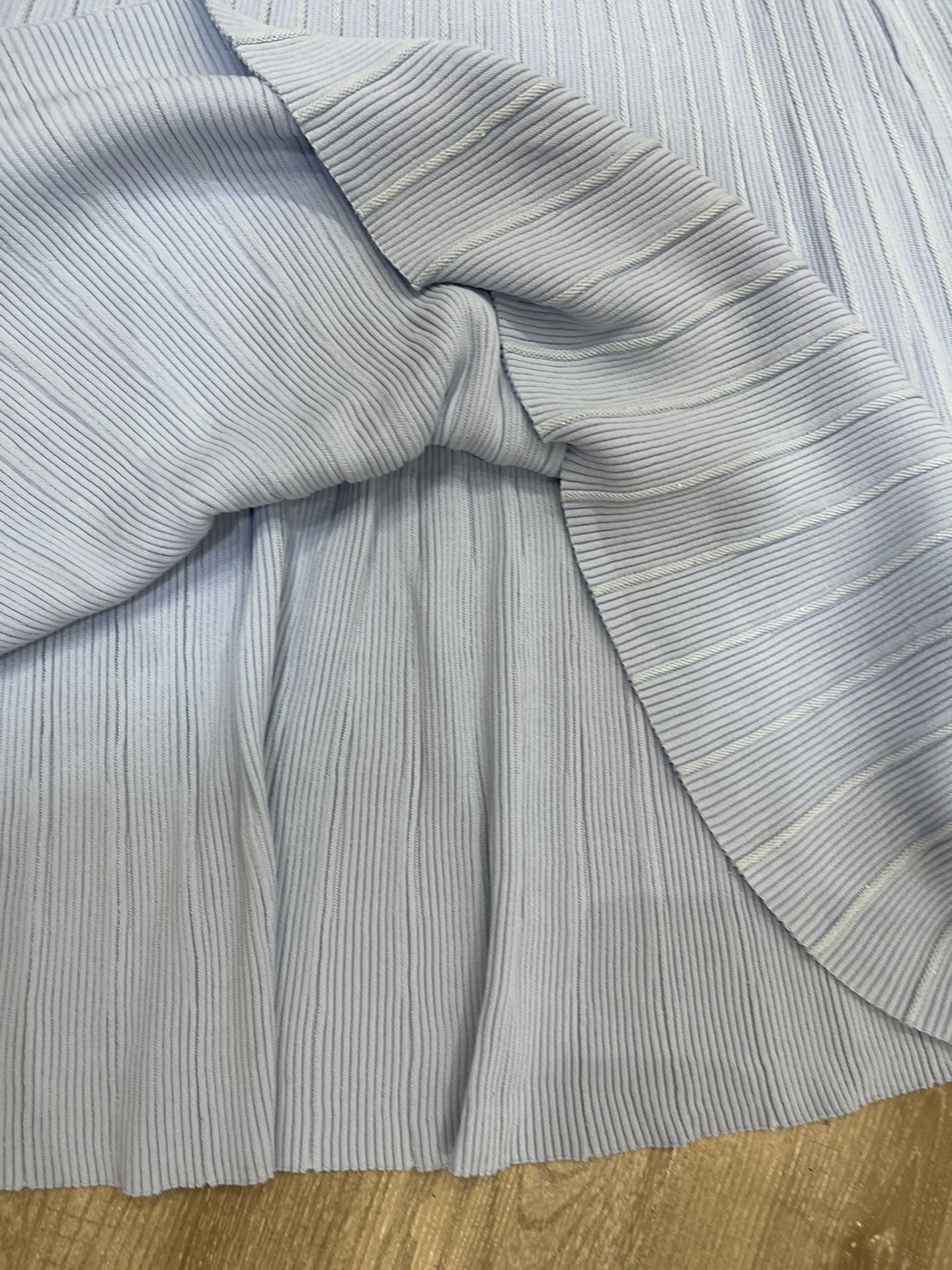 High-End Women’s Dresses: Maje Package vs. Polo Knitted Dress with Sml S-Width Sleeve - 图片 6
