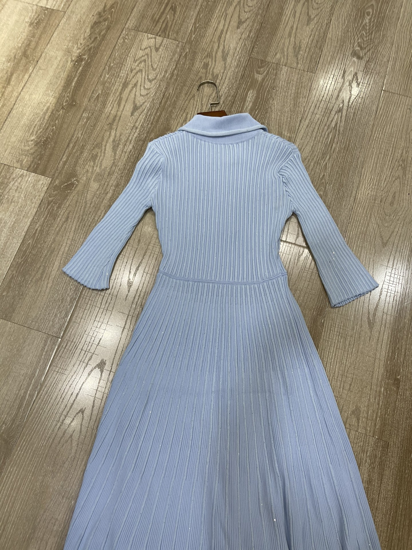 High-End Women’s Dresses: Maje Package vs. Polo Knitted Dress with Sml S-Width Sleeve - 图片 8