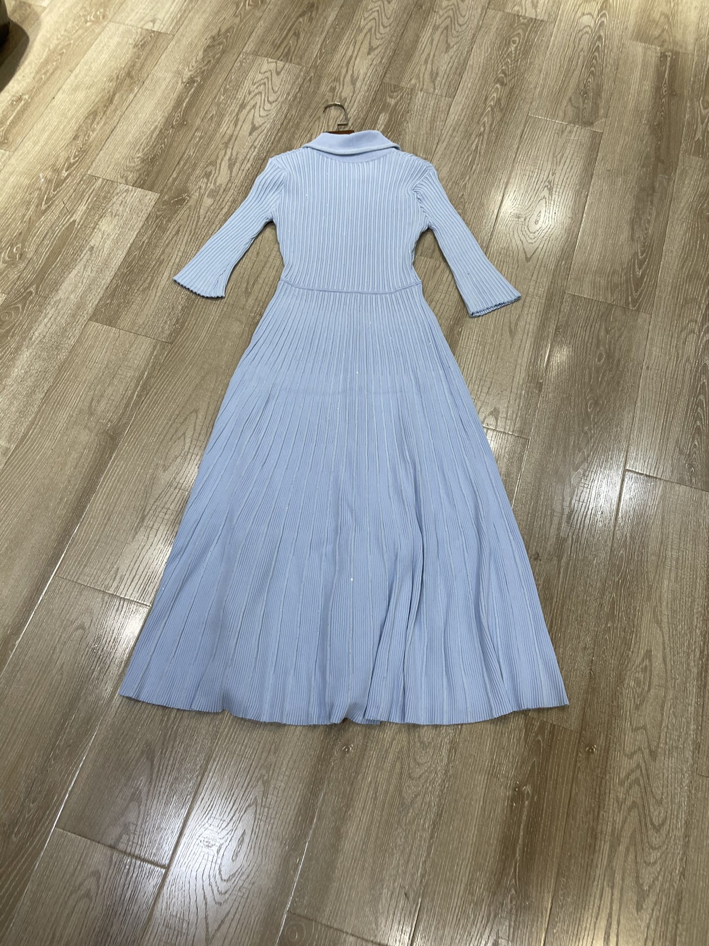 High-End Women’s Dresses: Maje Package vs. Polo Knitted Dress with Sml S-Width Sleeve - 图片 7