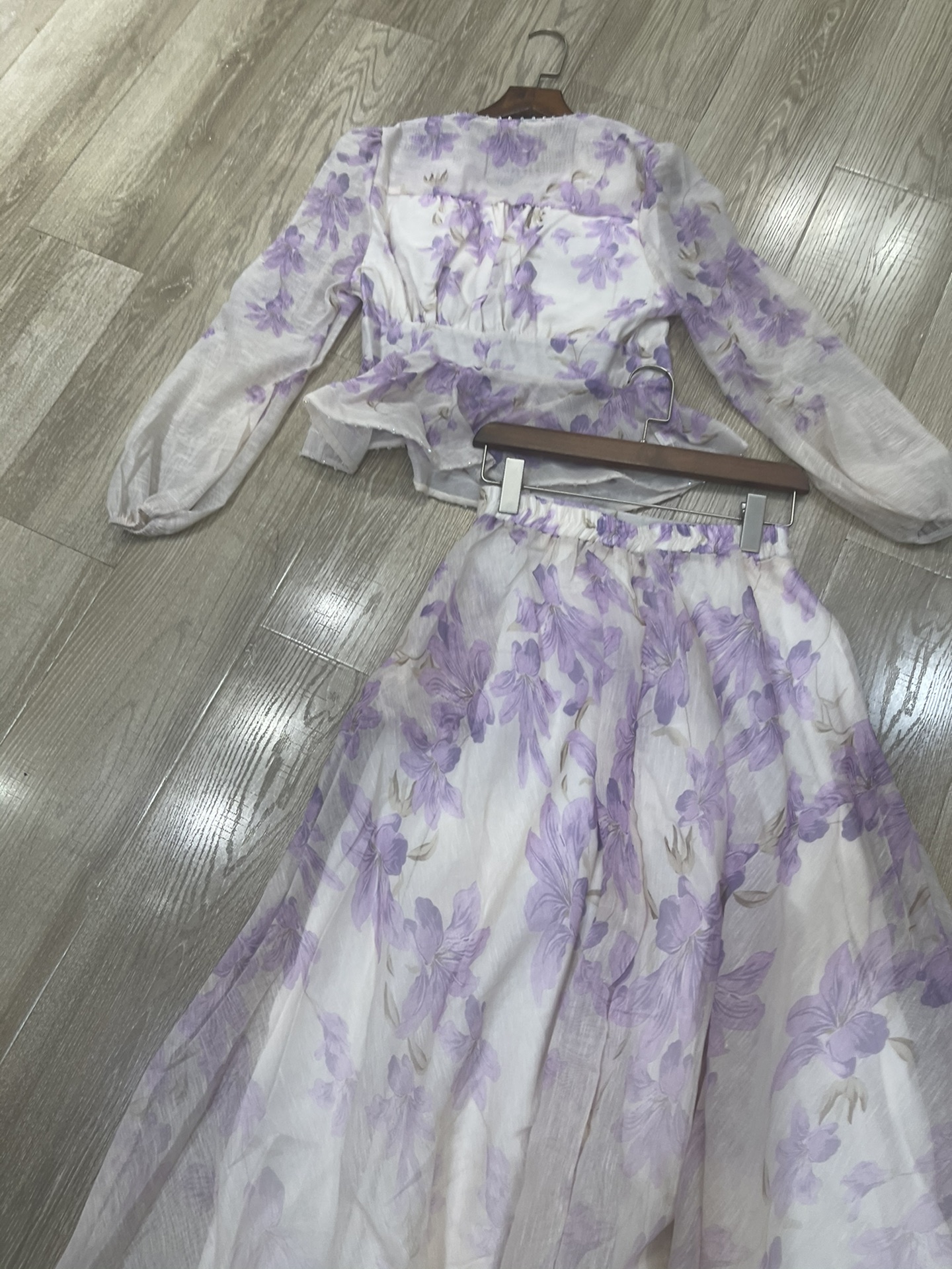 High Quality Women’s Clothes: V-String & Blank T-Shirts in Various Sizes - 图片 7