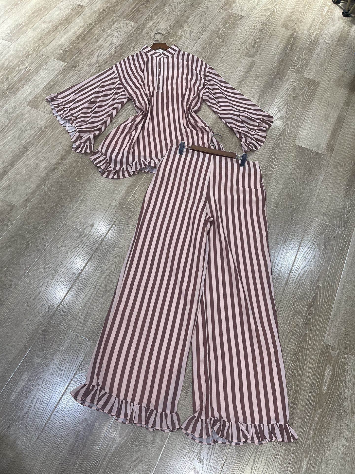 p552 High-end quality women’s suit with packing Z’s new Z’s. Smlxl