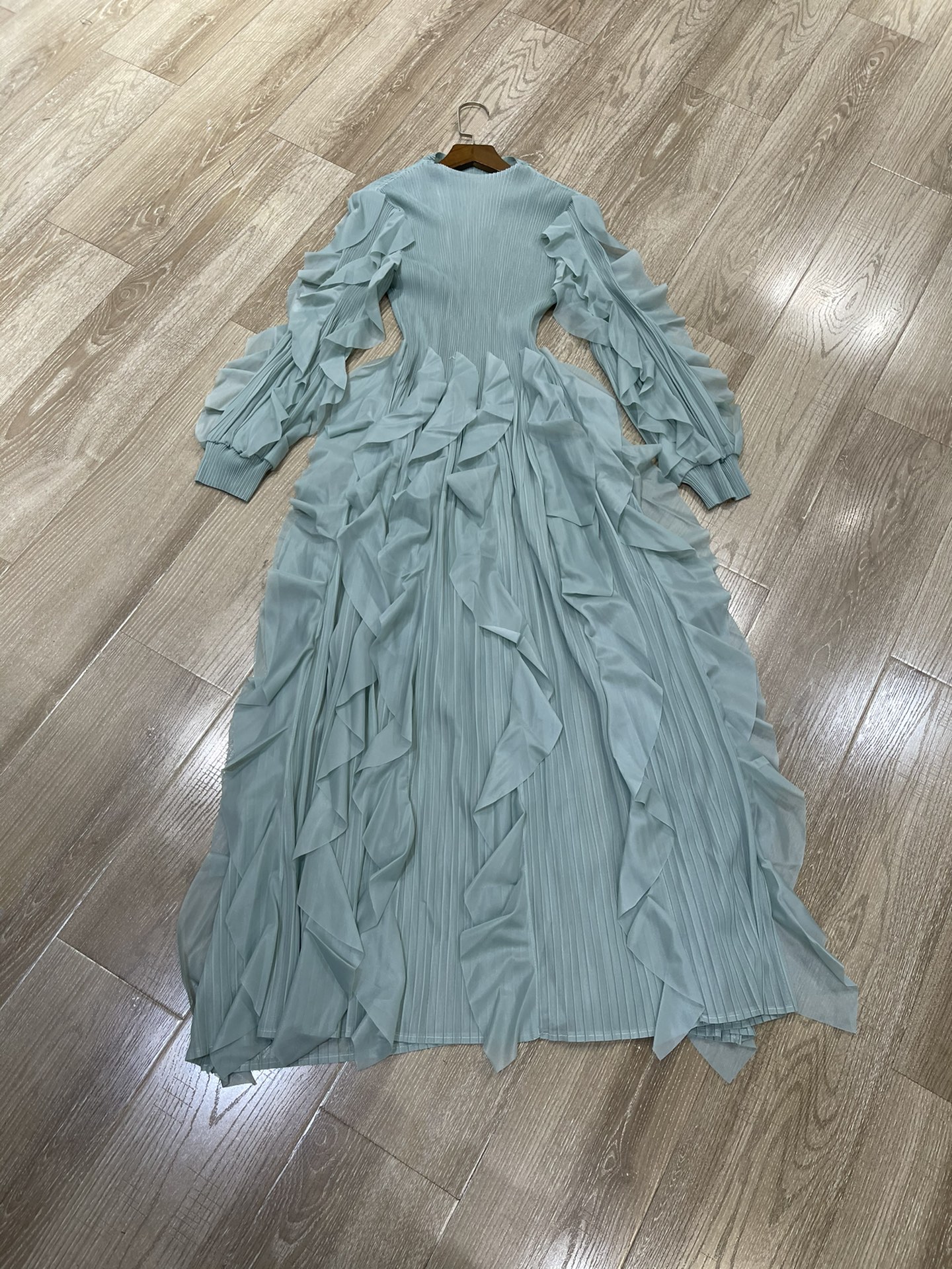 P588 High Quality Women’s Clothes in Colorful Three-Piece Sets.