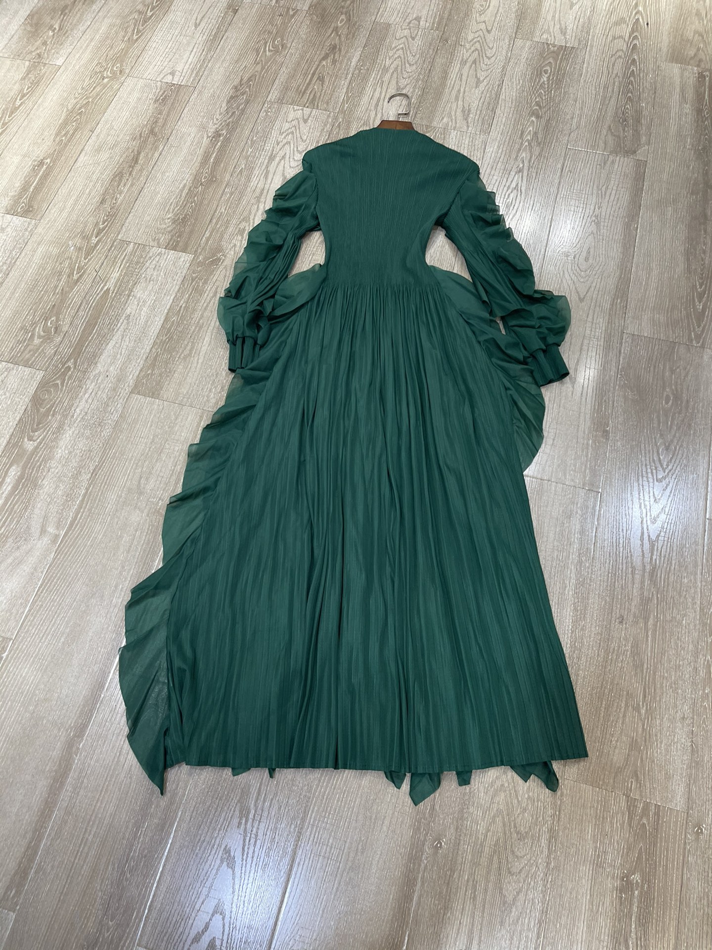 High-Quality Women’s Clothes with Three Hues in Packaging. - 图片 6