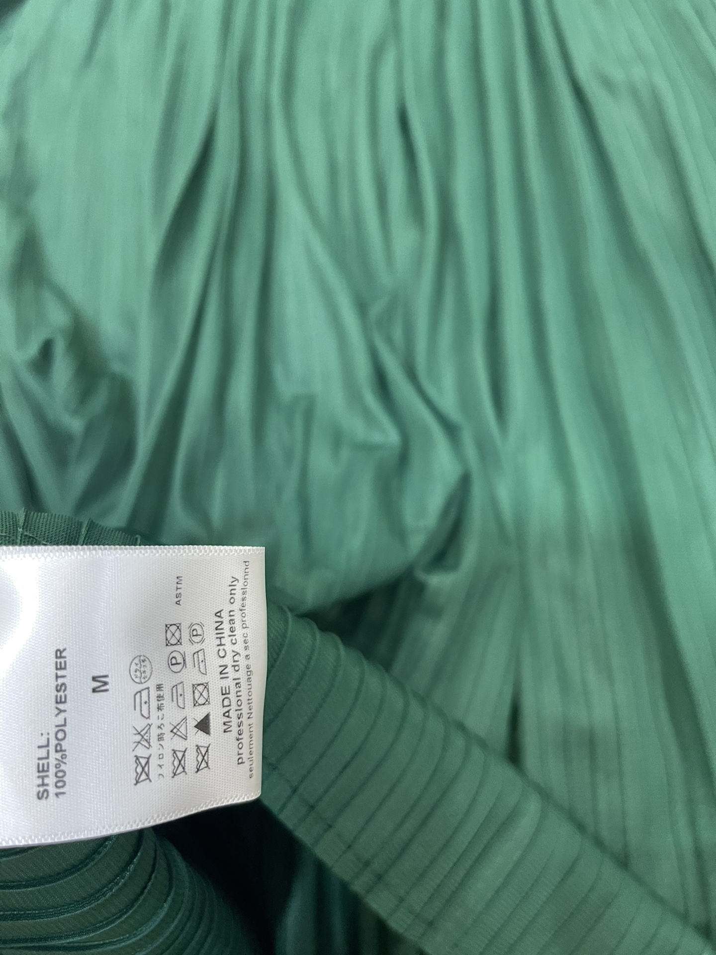 High-Quality Women’s Clothes with Three Hues in Packaging. - 图片 8