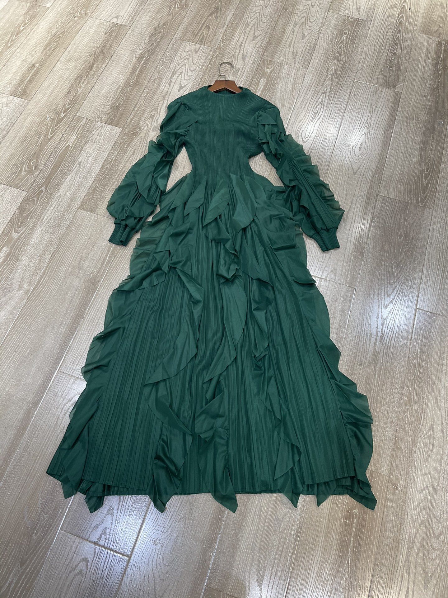 High-Quality Women’s Clothes with Three Hues in Packaging.