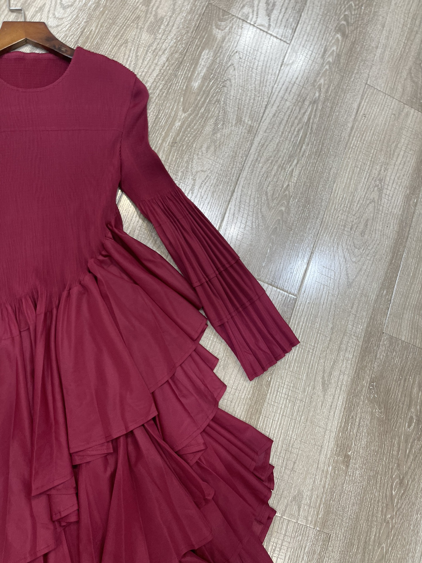 p588 high quality women’s clothes packed with three houses for life round-collar pressure is irregular - 图片 4