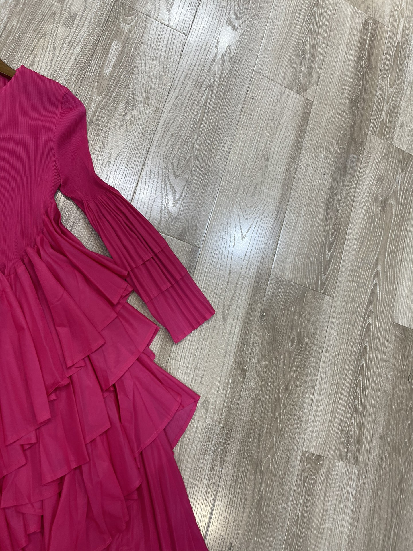 p588 high quality women’s clothes packed with three houses for life round-collar pressure is irregular - 图片 4