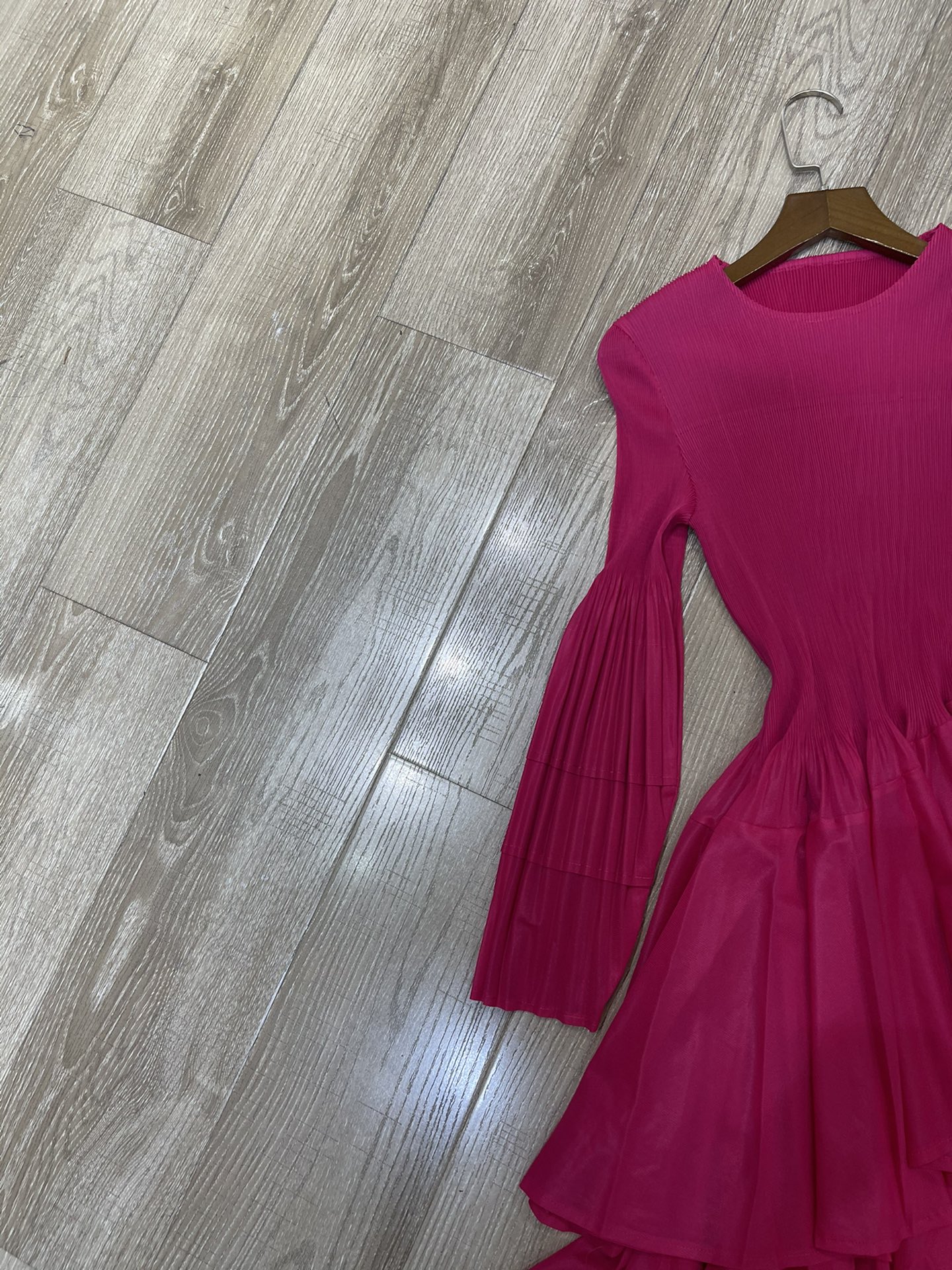 p588 high quality women’s clothes packed with three houses for life round-collar pressure is irregular - 图片 3