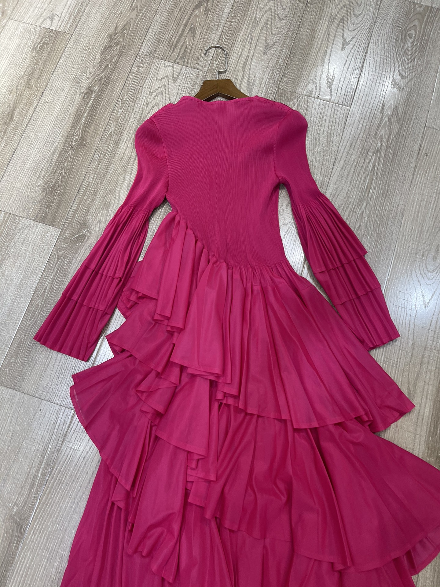 p588 high quality women’s clothes packed with three houses for life round-collar pressure is irregular - 图片 7