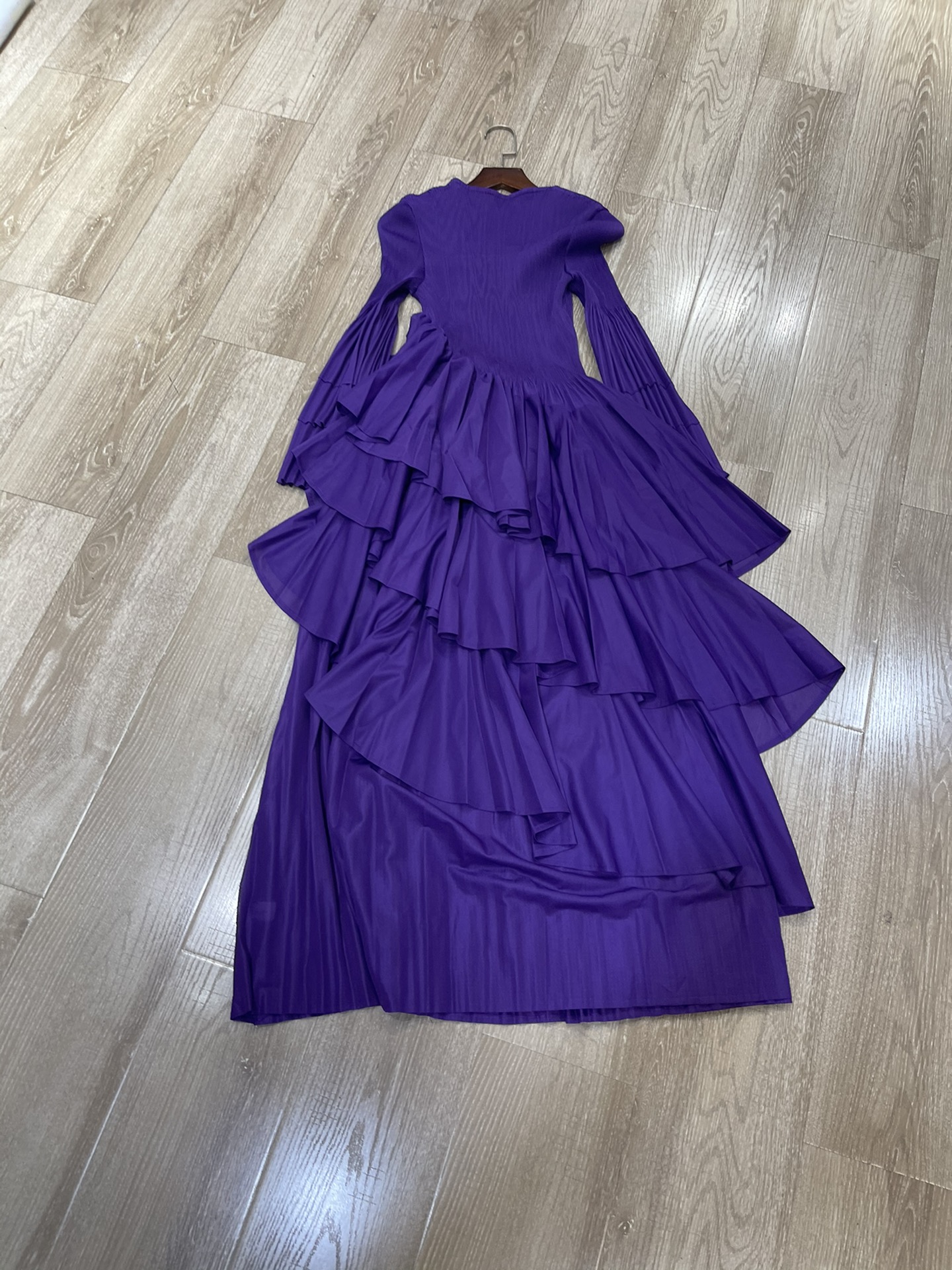 p588 high quality women’s clothes packed with three houses for life round-collar pressure is irregular - 图片 6