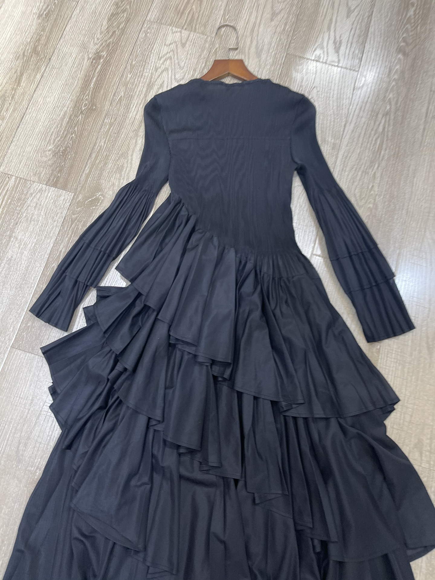 p588 high quality women’s clothes packed with three houses for life round-collar pressure is irregular - 图片 7